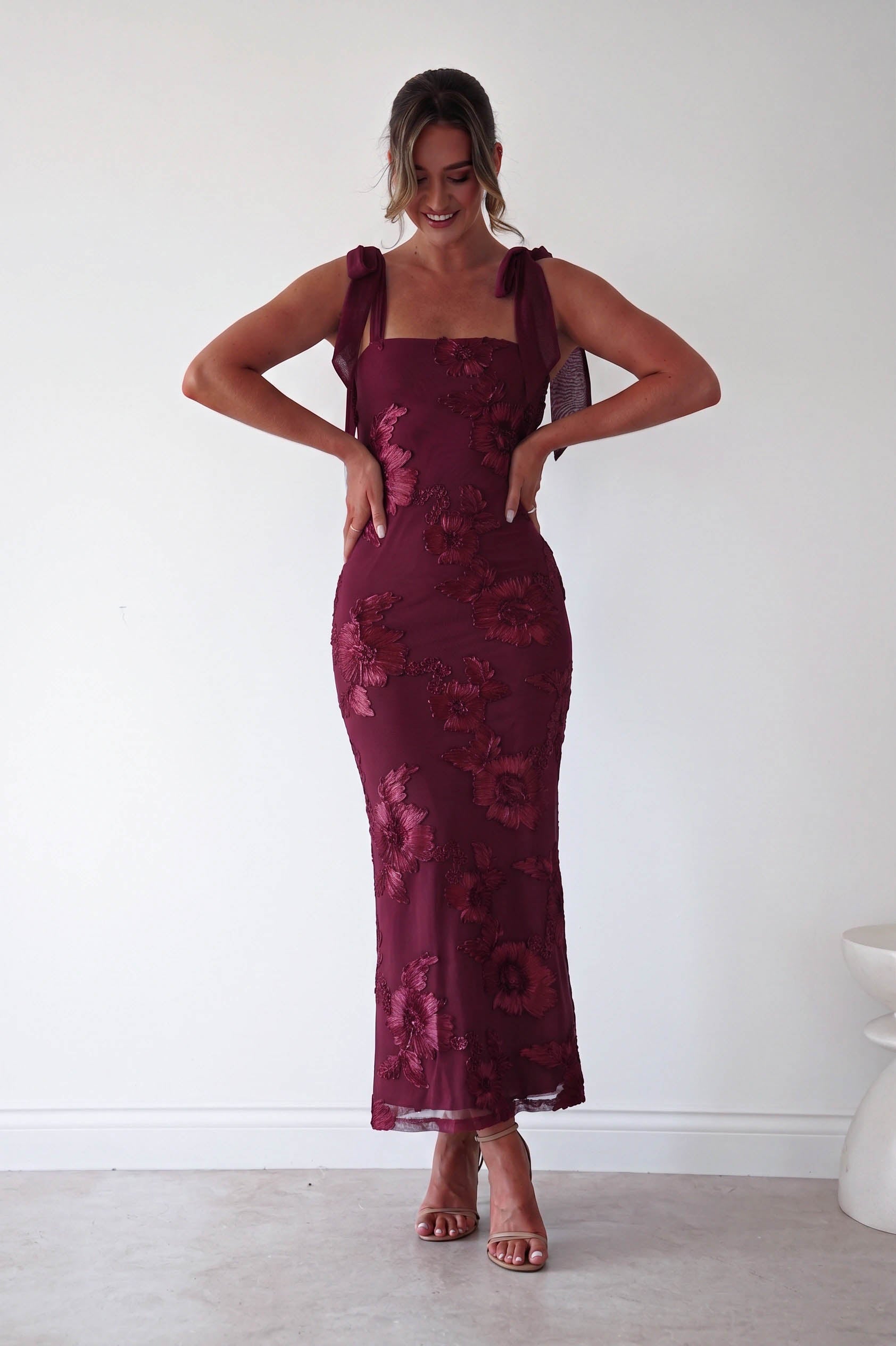 Oh Hello Clothing Women > Clothing > Dresses 1*DONE-Mahalia Floral Appliqué Maxi Dress | WINE