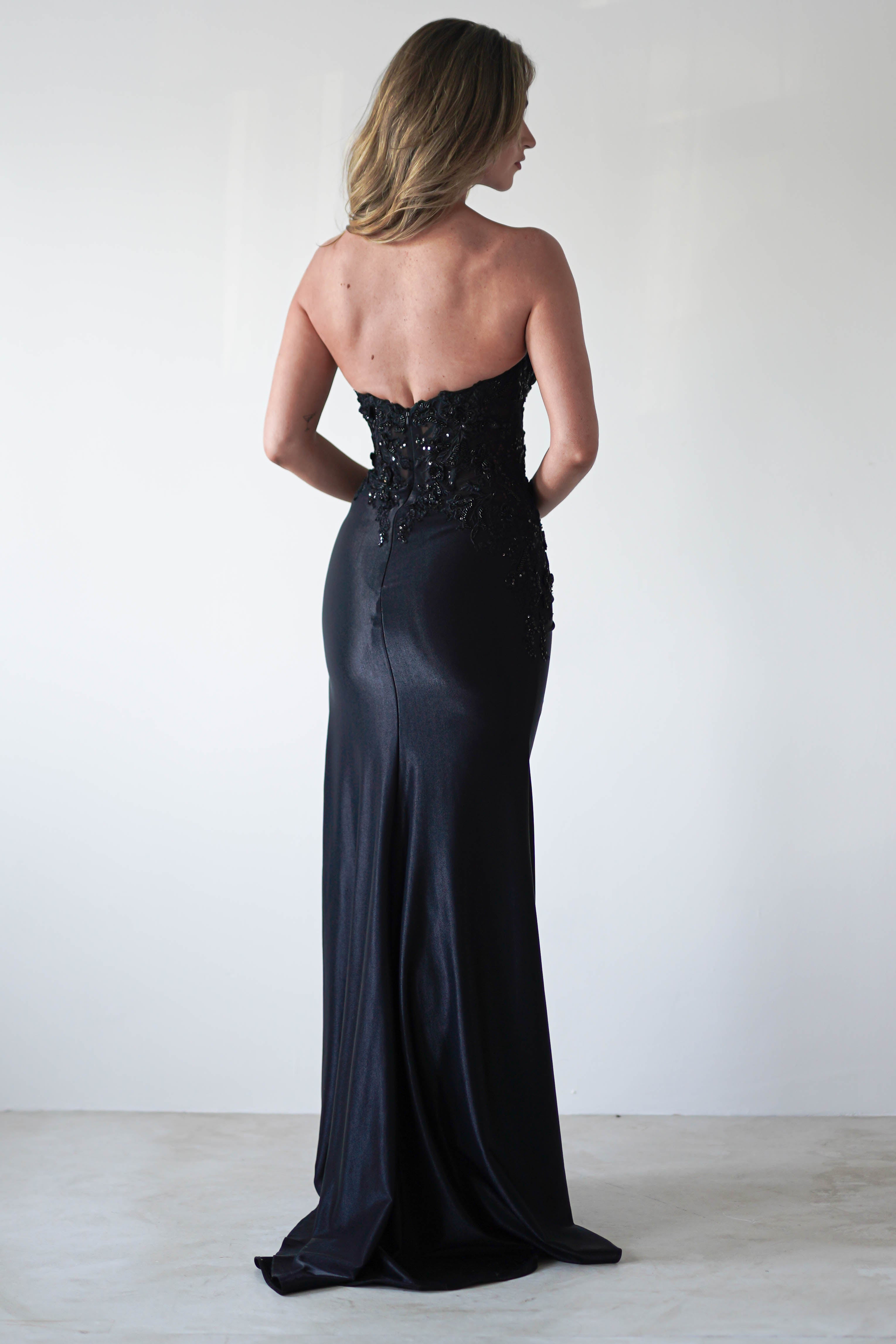 Perla Embellished Gown | Black