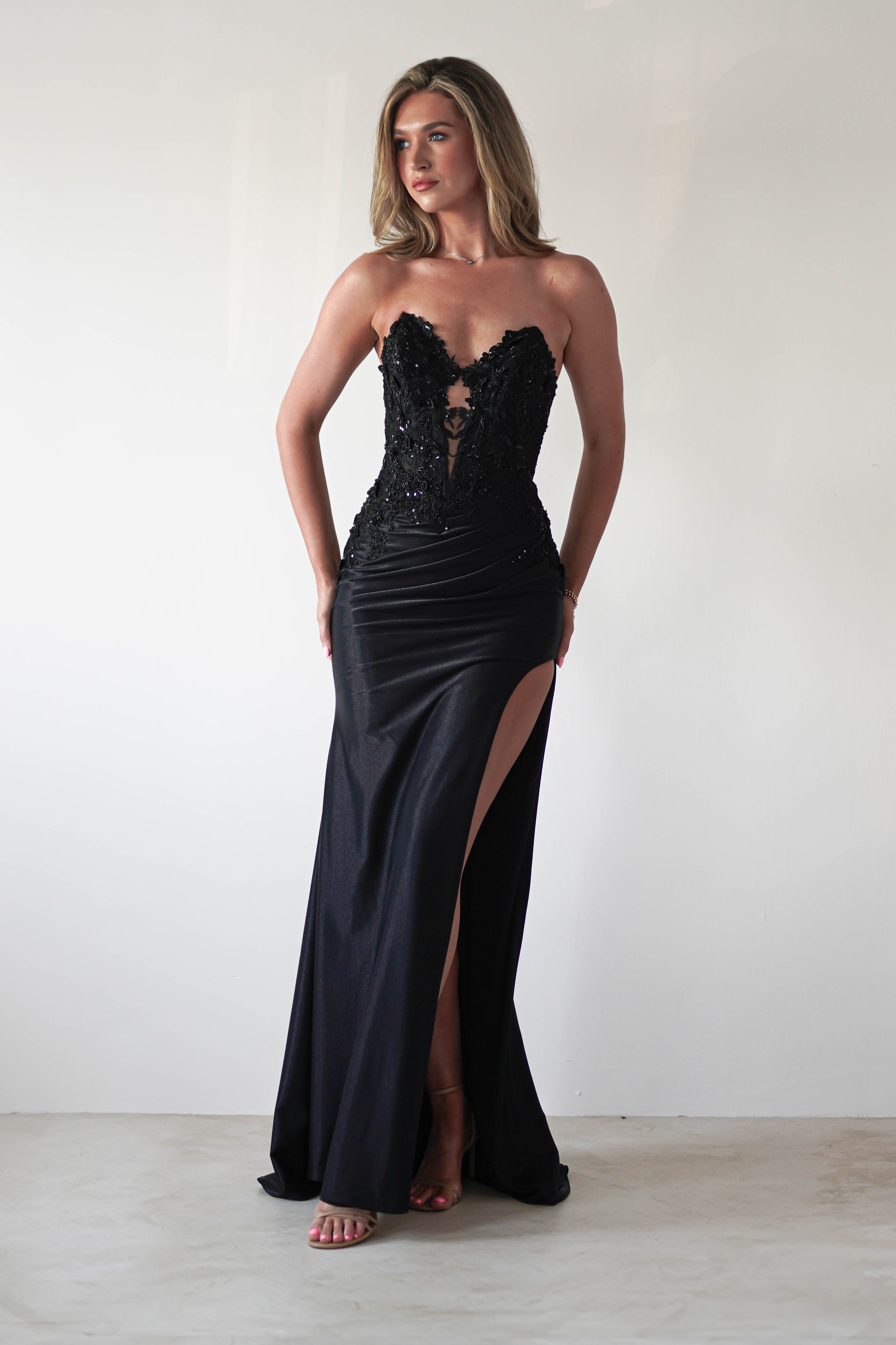 Perla Embellished Gown | Black