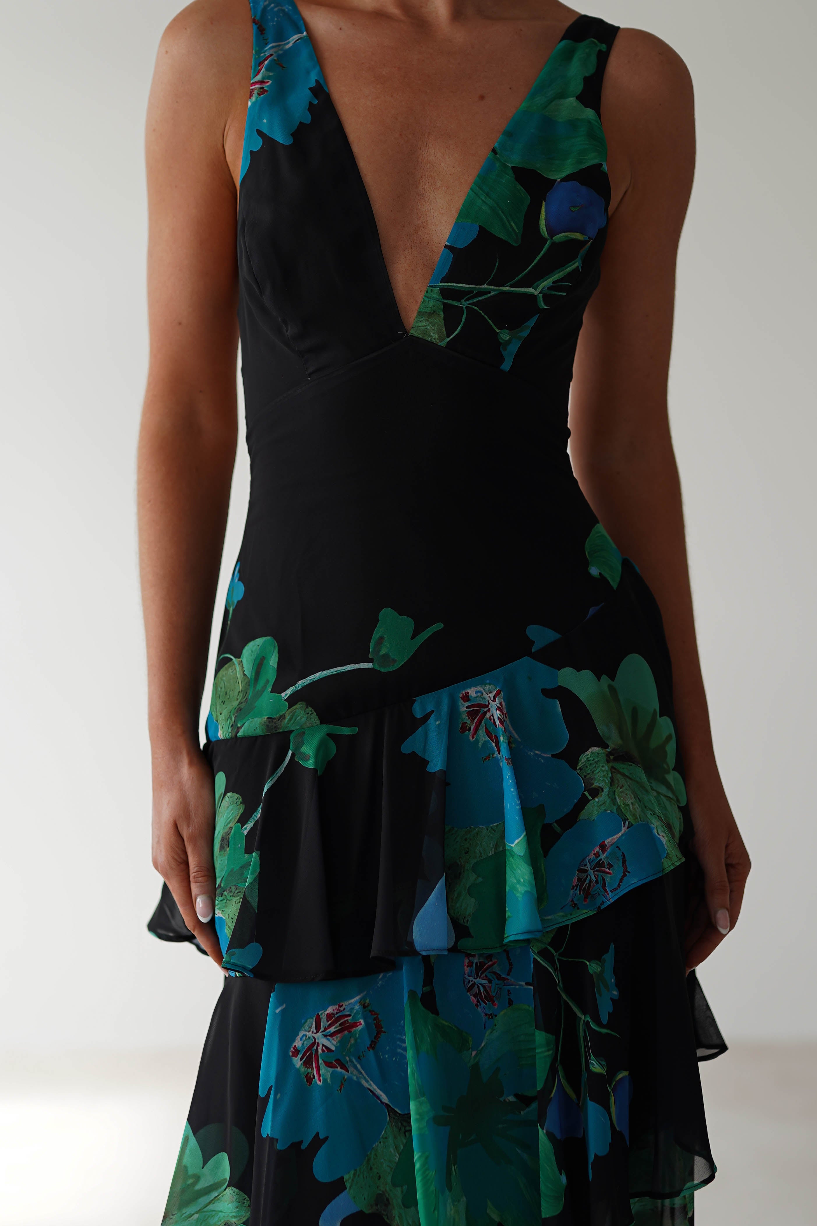 Lenora Floral Print Maxi Dress | Black Print | Oh Hello Clothing | XS (6)