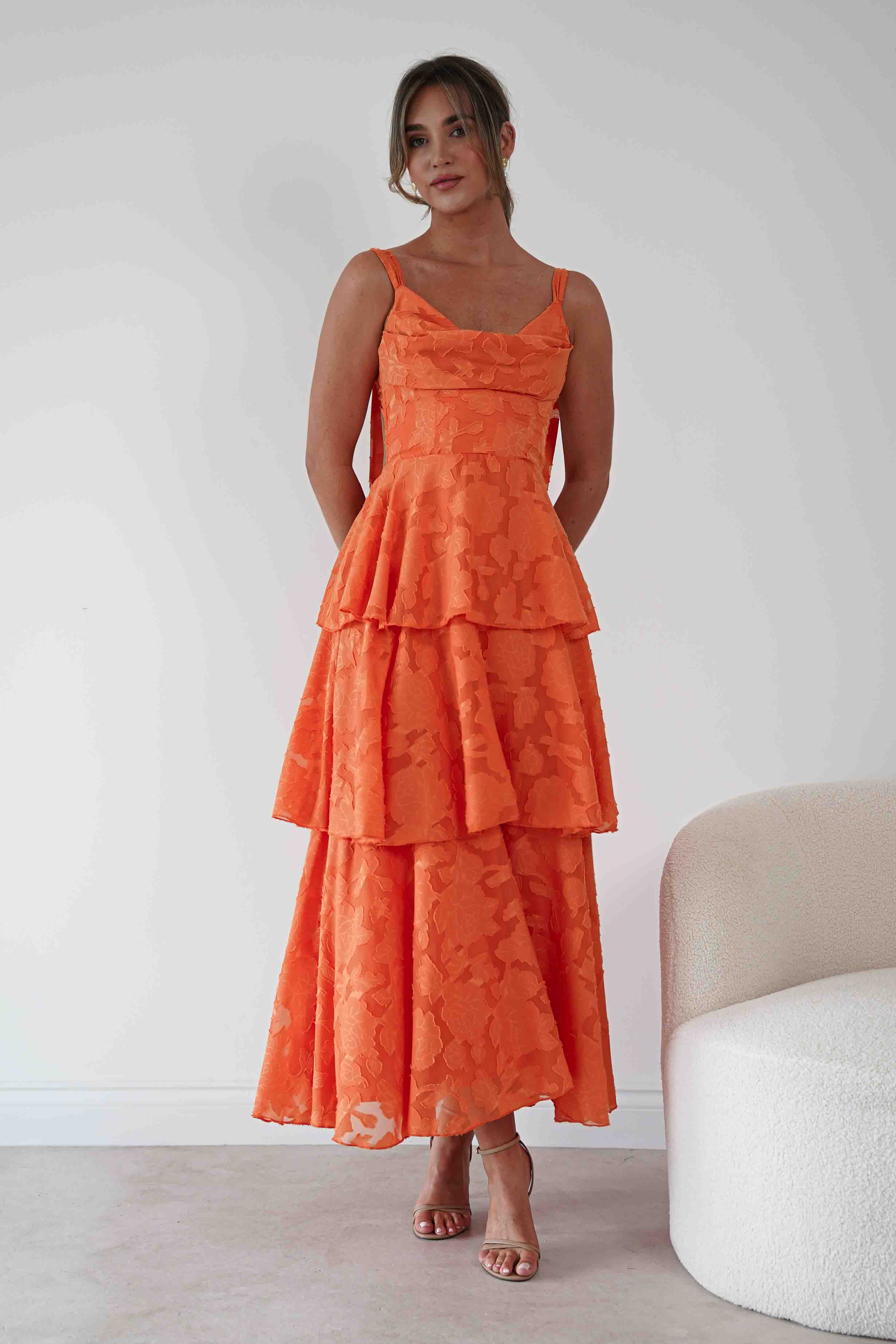 1*DONE*SHAREEN-MD08394-4- ORANGES geblümtes Jacquard Stufen Maxikleid