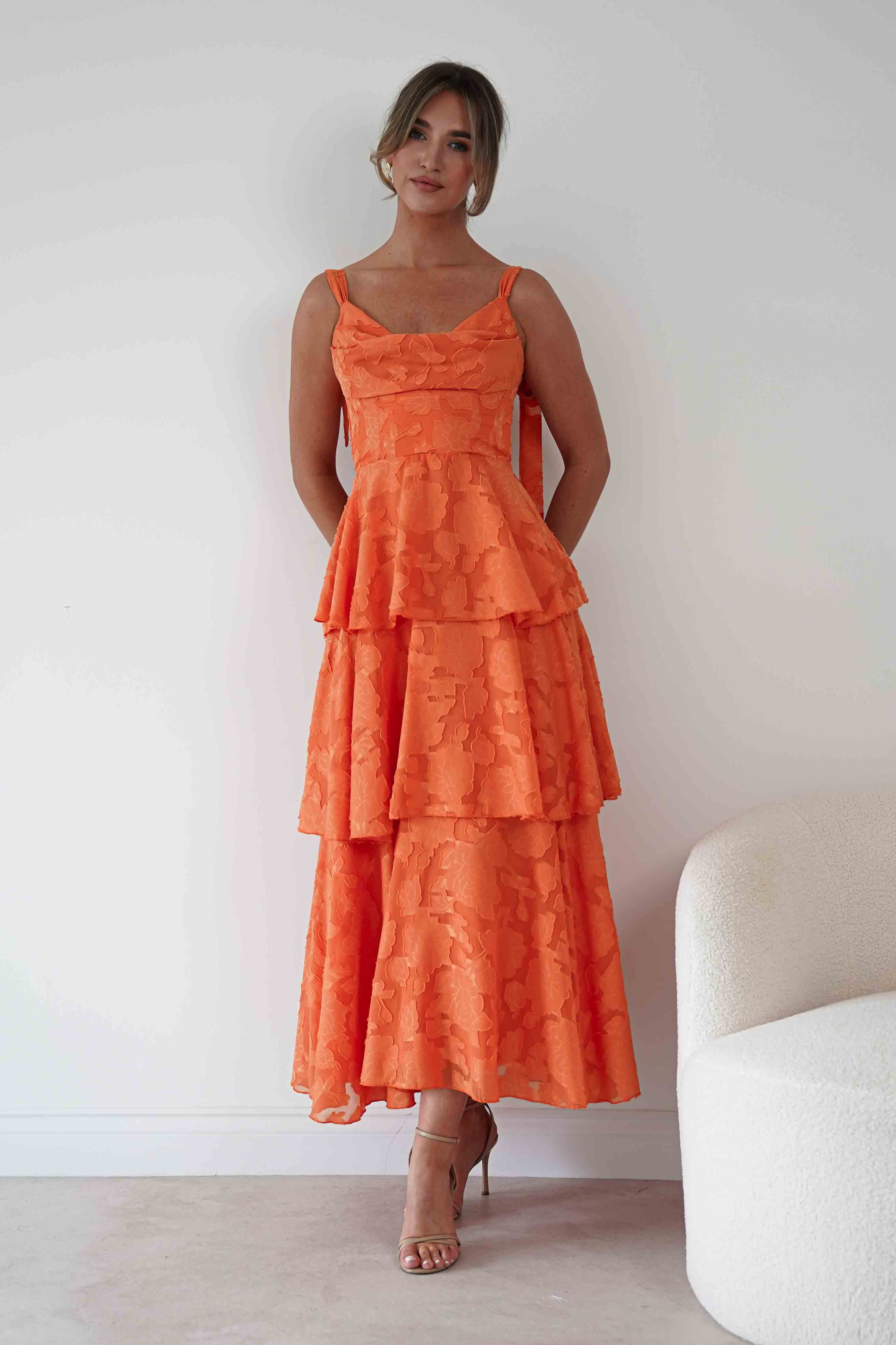1*DONE*SHAREEN-MD08394-4- ORANGES geblümtes Jacquard Stufen Maxikleid