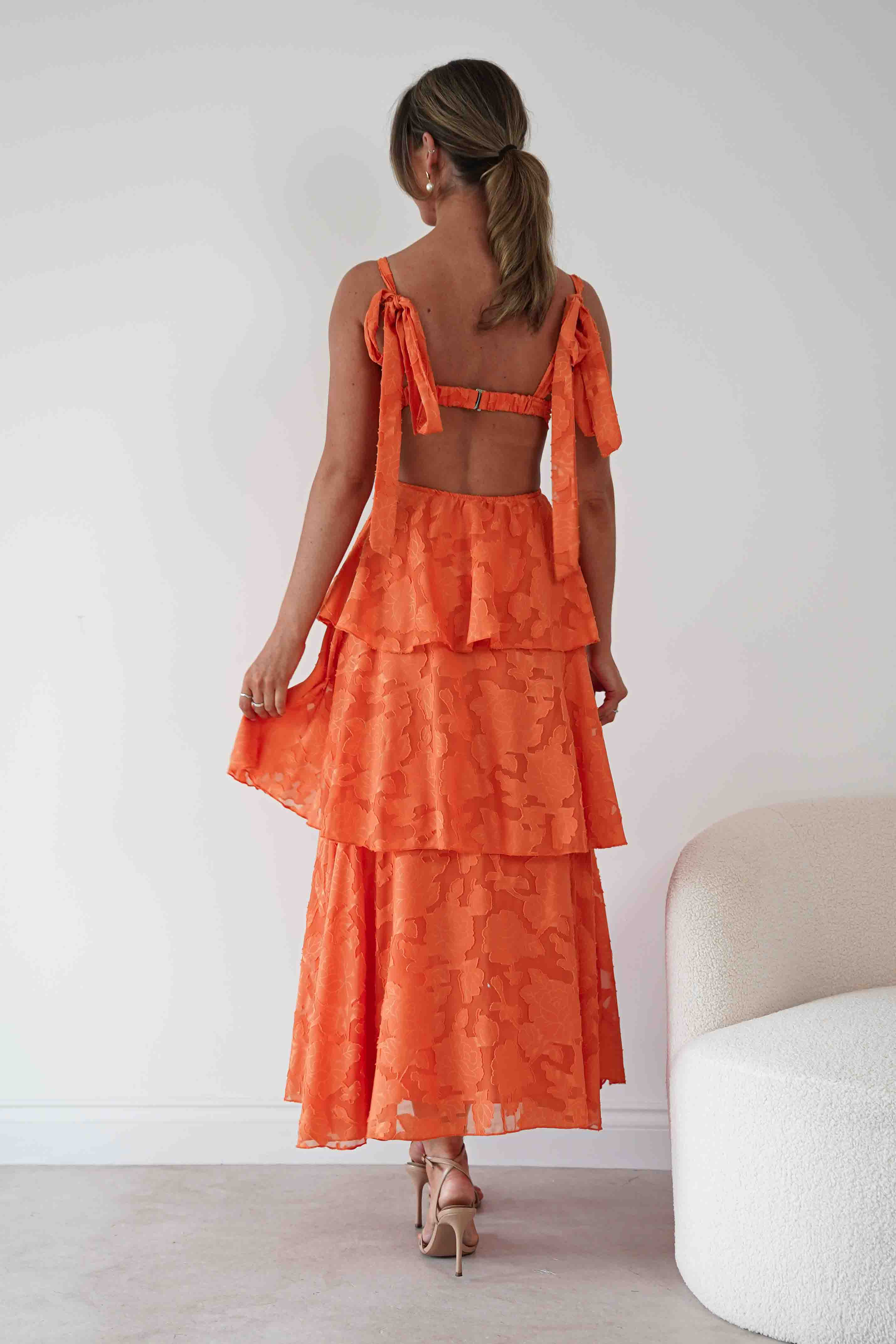 1*DONE*SHAREEN-MD08394-4- ORANGES geblümtes Jacquard Stufen Maxikleid
