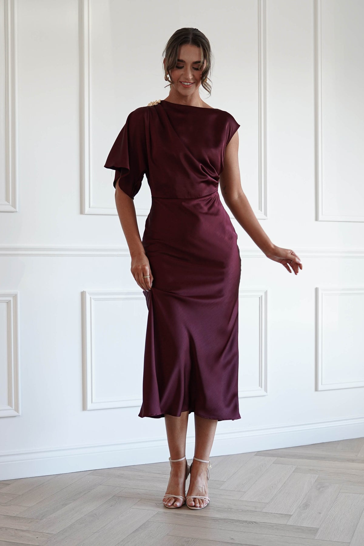 Cherry One Shoulder Satin Dress in Wine