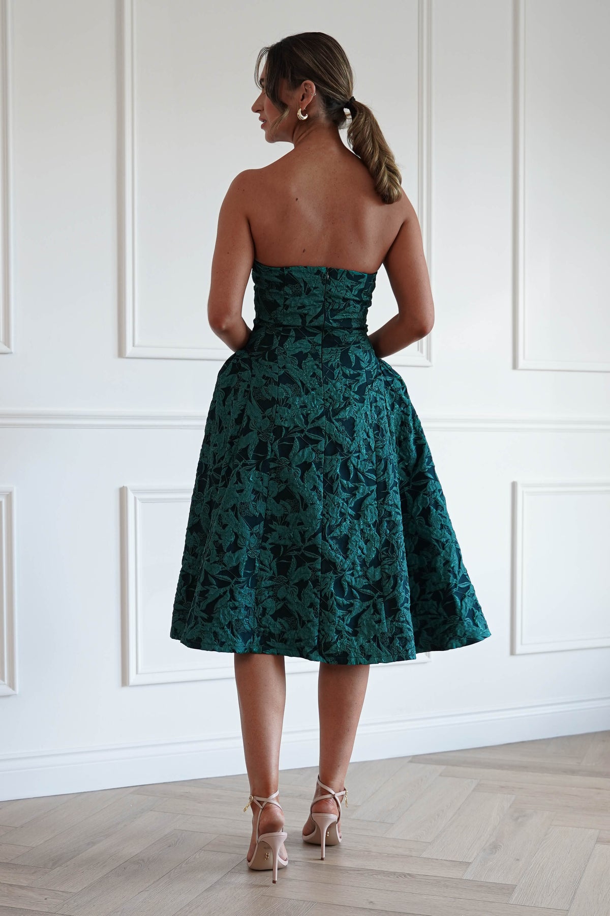 Irina Strapless Jacquard Midi Dress in Hunter Green