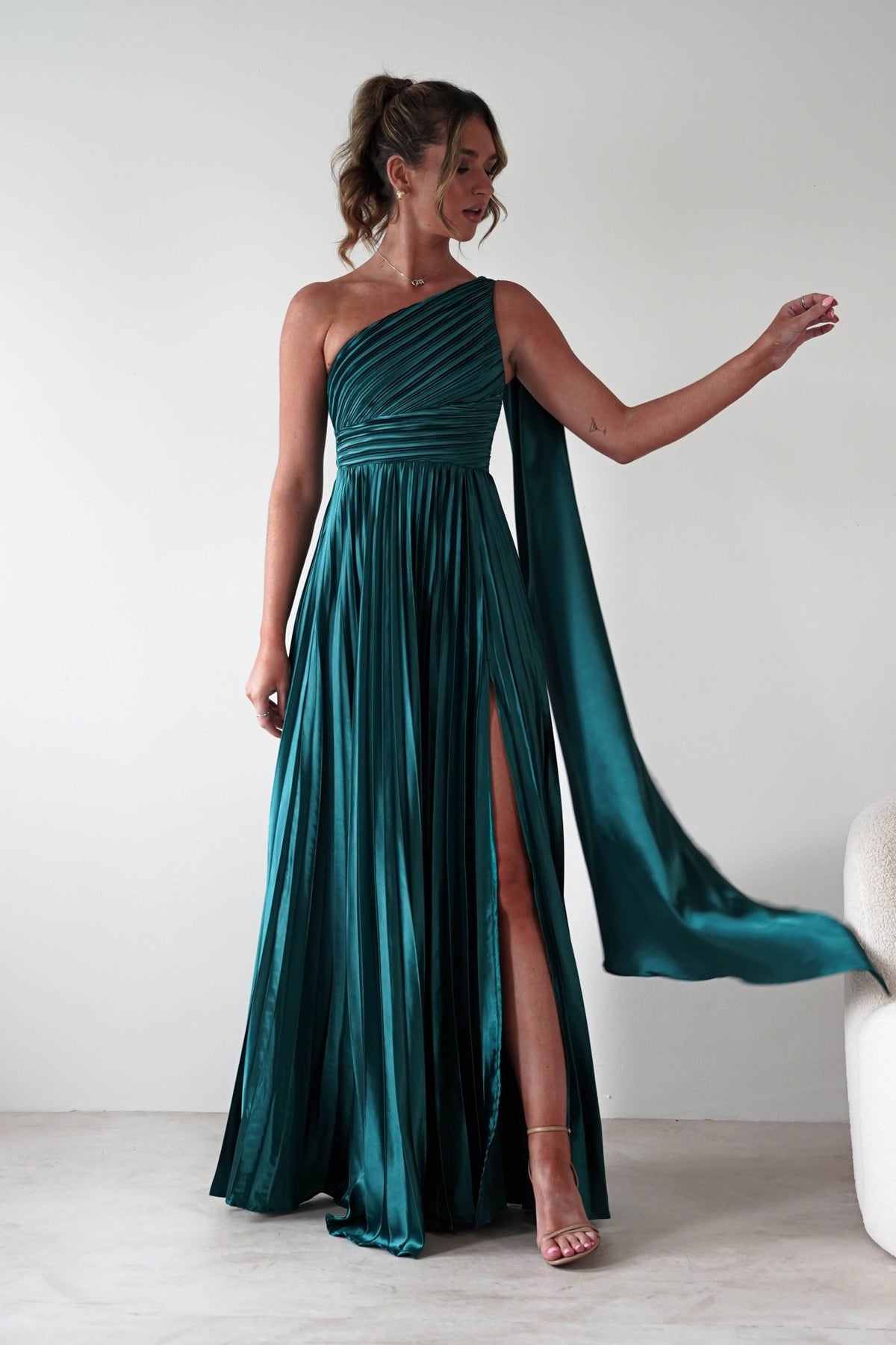 Jianna Peated Maxi Dress | Emerald Green-Oh Hello Clothing