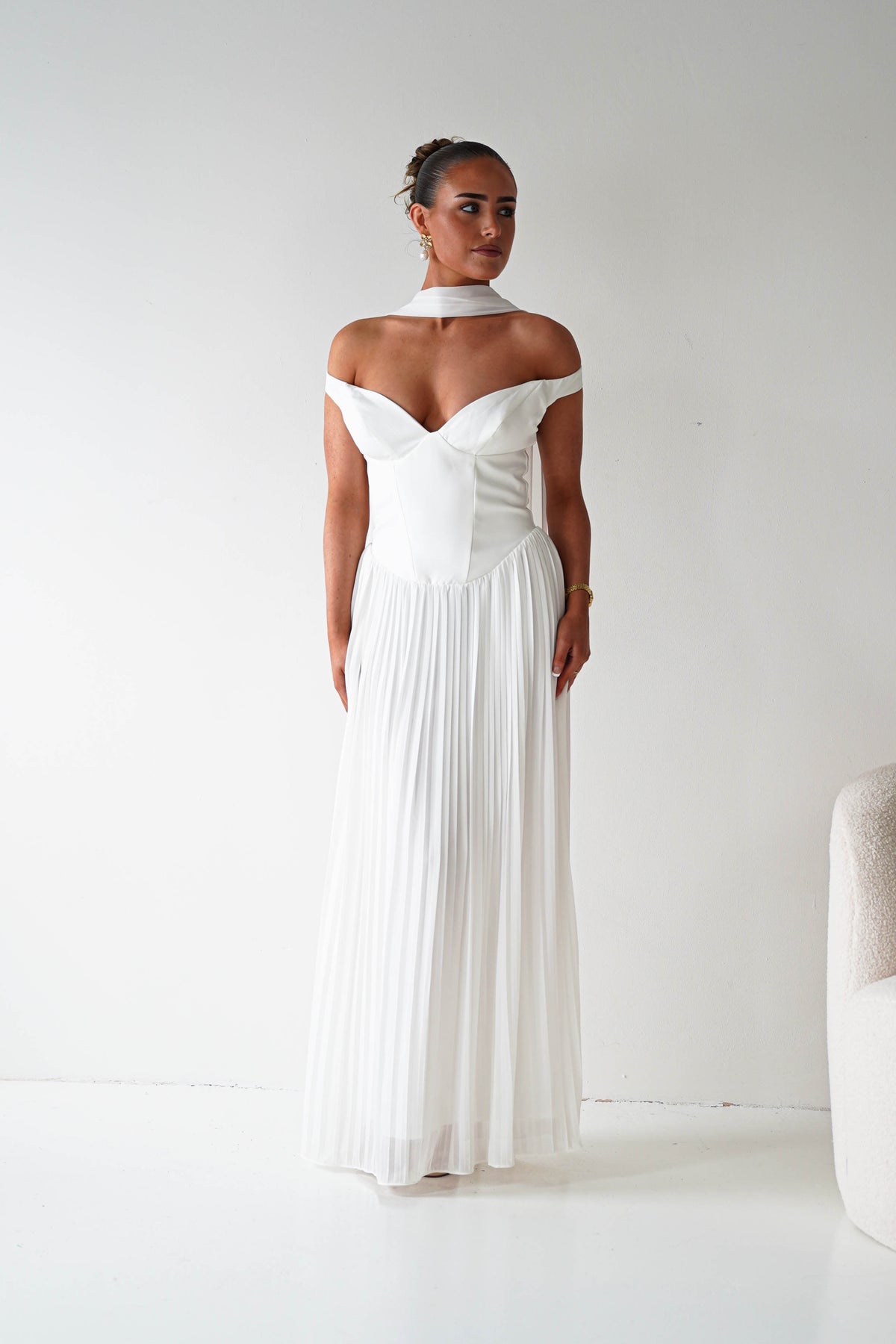 Kelsea Off The Shoulder Pleated Maxi Dress | White-Oh Hello Clothing