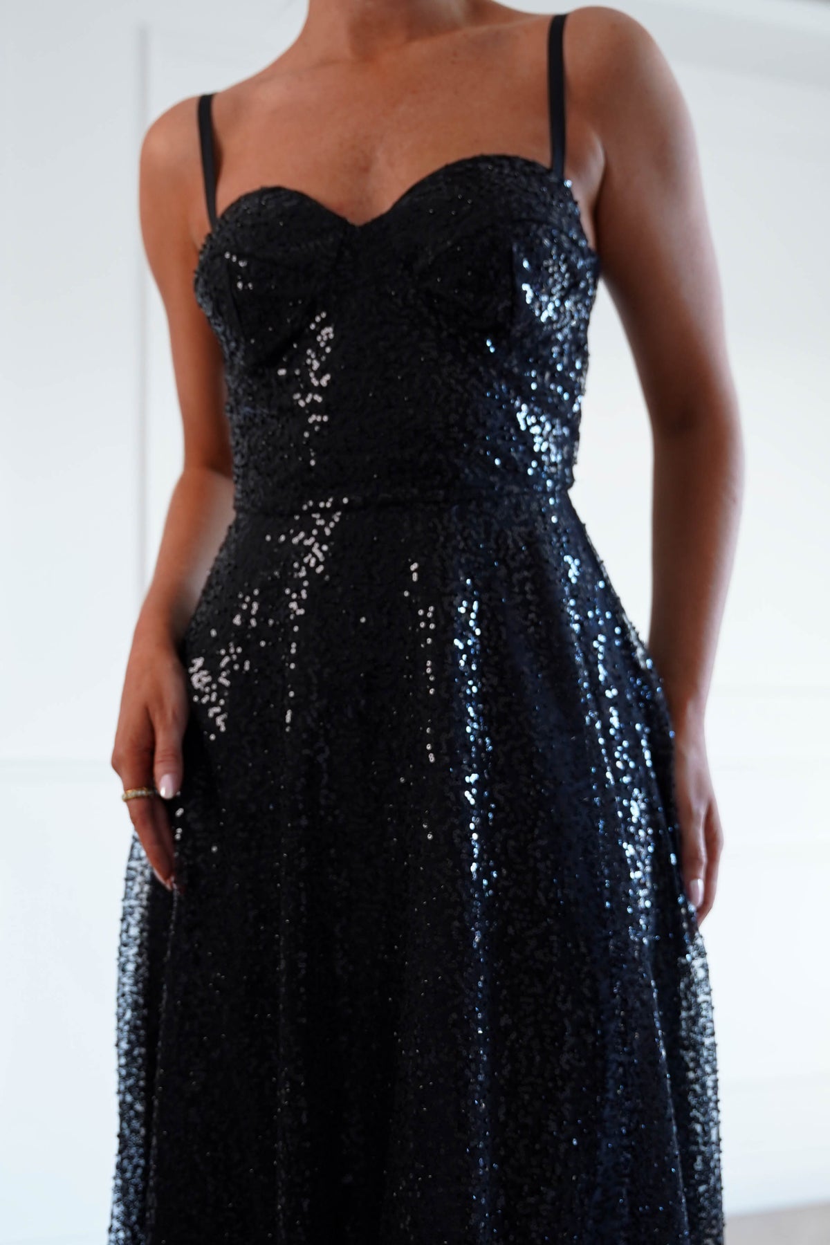 Suzanna Sequin Midi Dress in Black