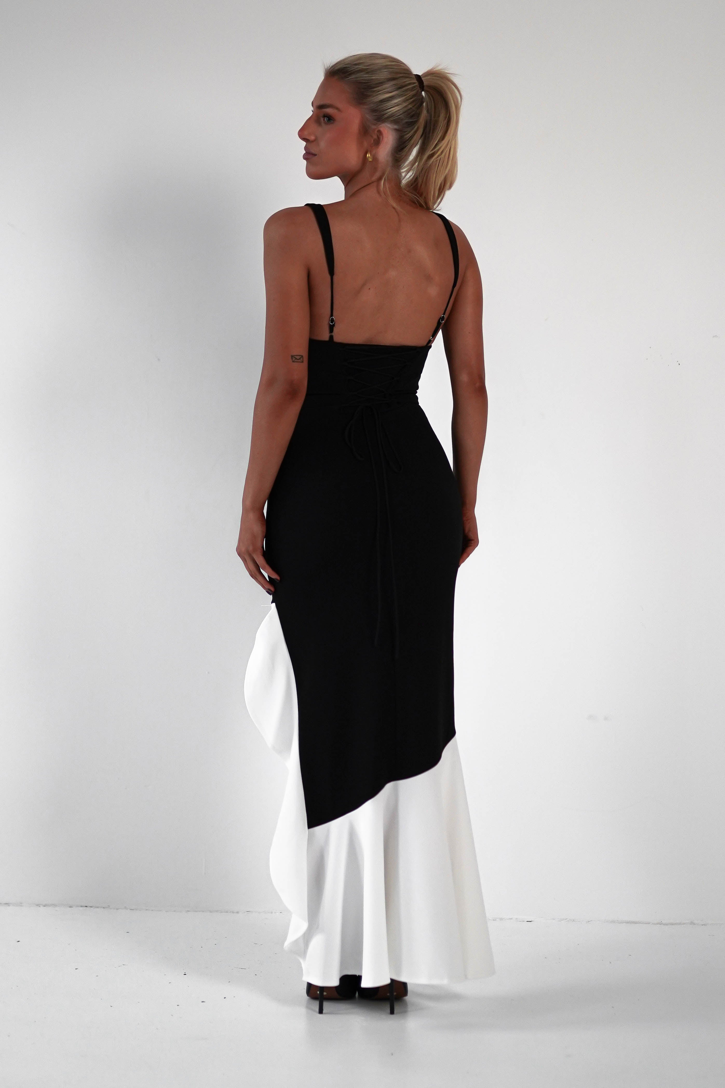 Amelia Contrast Maxi Dress | Black/White | Oh Hello Clothing | XS (6)