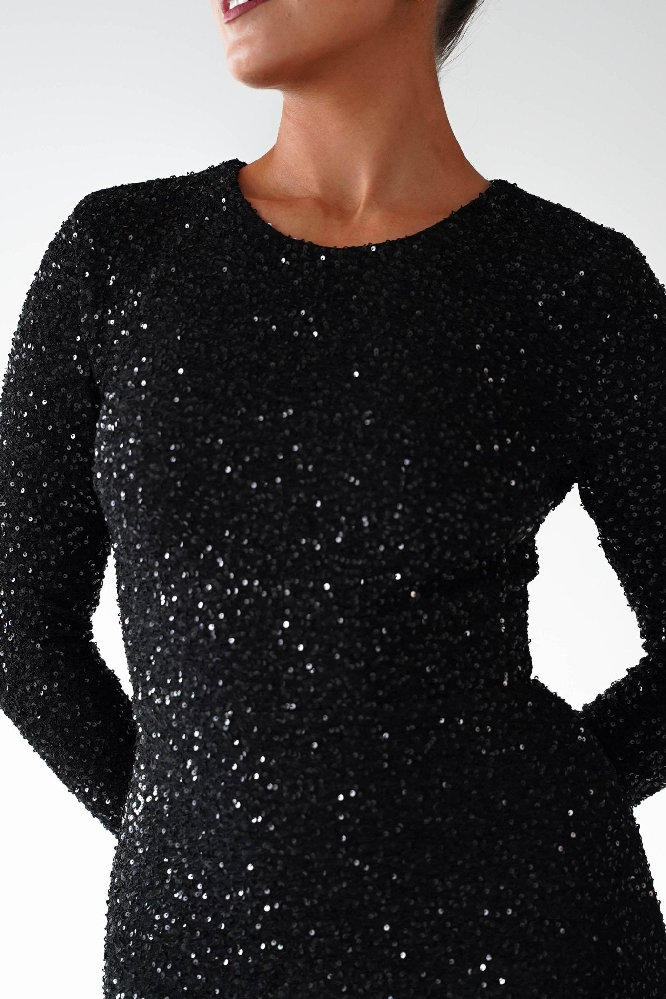 Oh Hello Clothing Dresses Bertina Long Sleeve Sequin Maxi Gown | Black