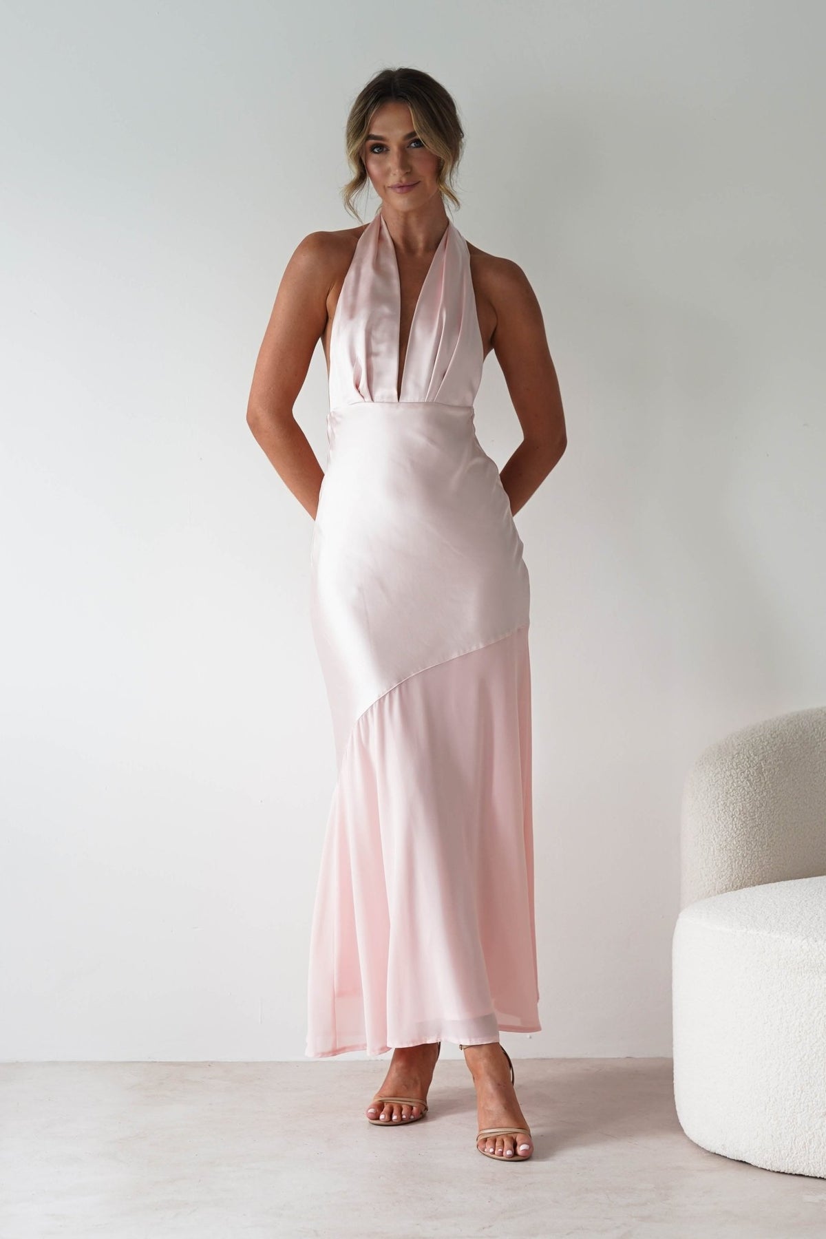 silky halter dress Cheree Halterneck Maxi Pink | Wedding Guest Dress | Neck covered buttons Size:M/40 Ulla Johnson Romilly Cotton satincrepe