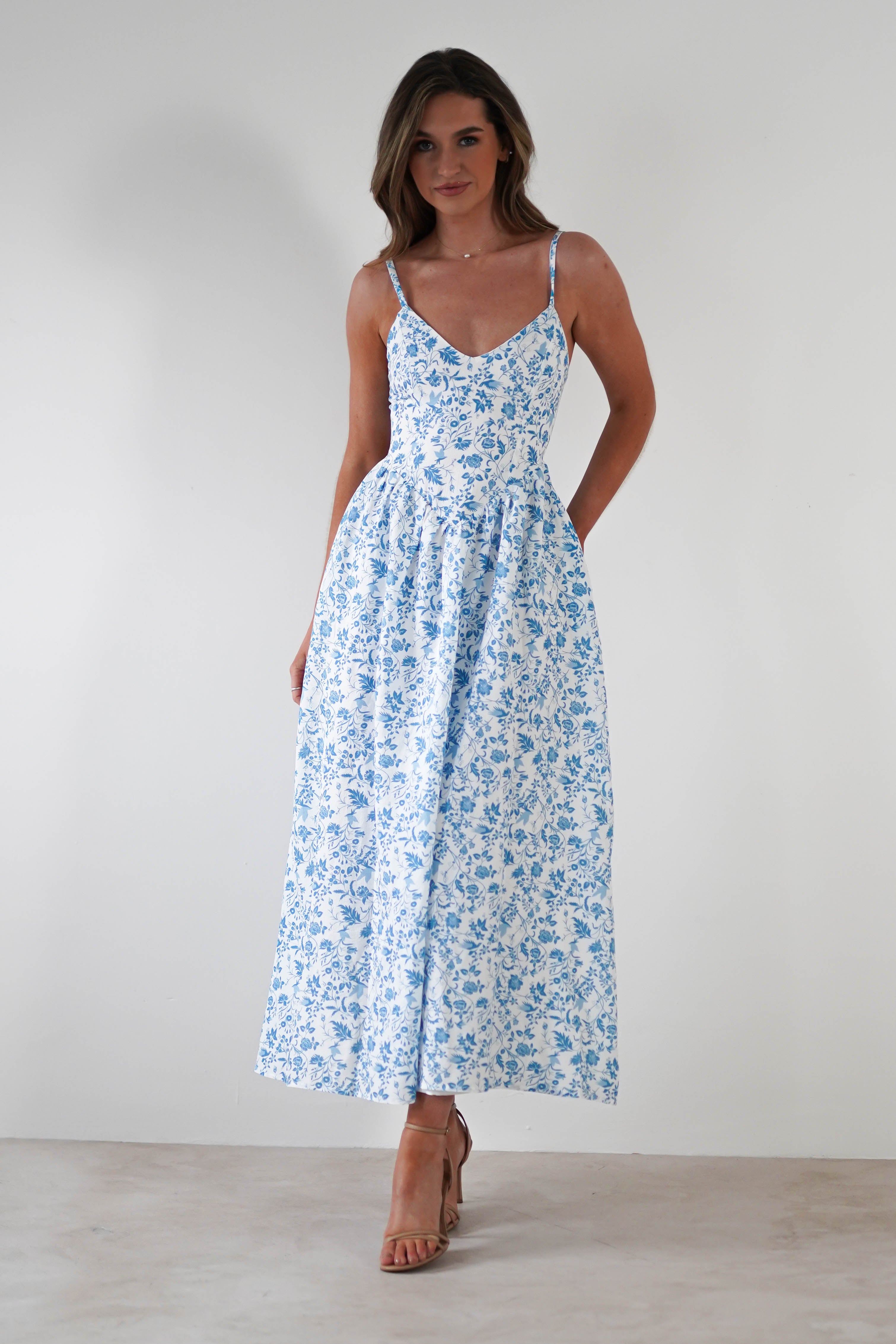 Carolyn Floral Print Maxi Dress | Blue/White | Oh Hello Clothing | XS (6)