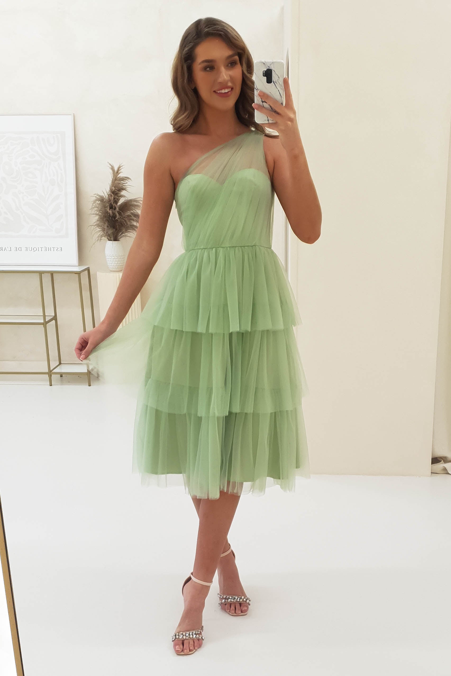 Need to hide a pregnancy at a wedding | Mumsnet Need to hide a pregnancy at a wedding | Mumsnet