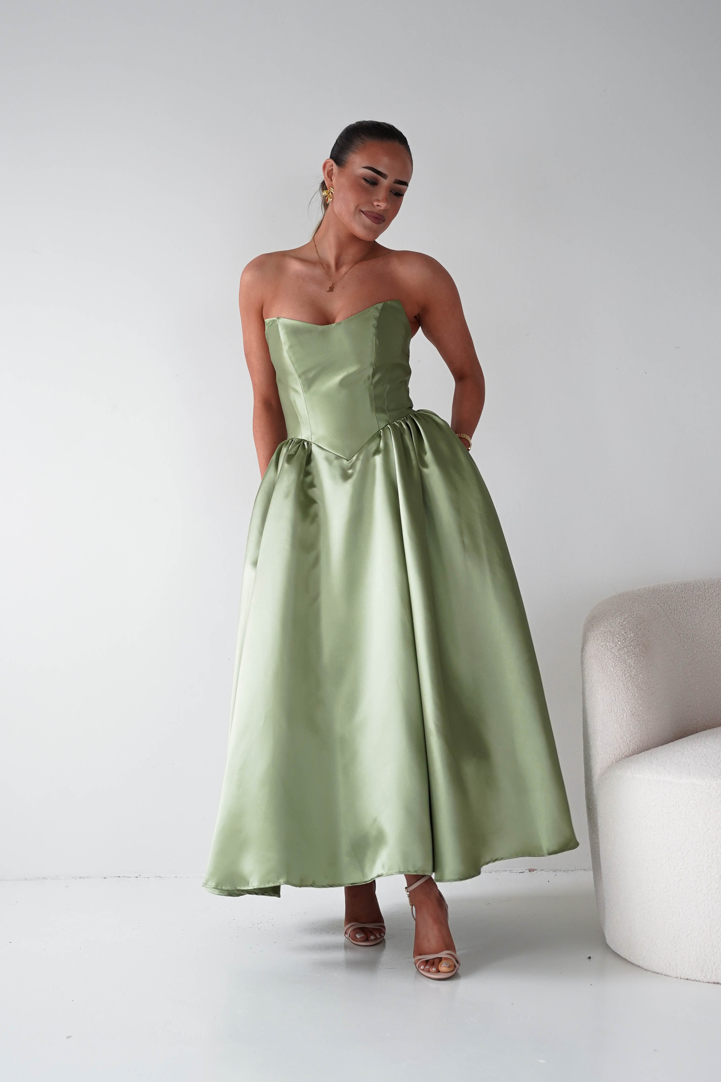 Oh Hello Clothing Women > Clothing > Dresses Phoebe Sweetheart Strapless Midi Dress | Sage