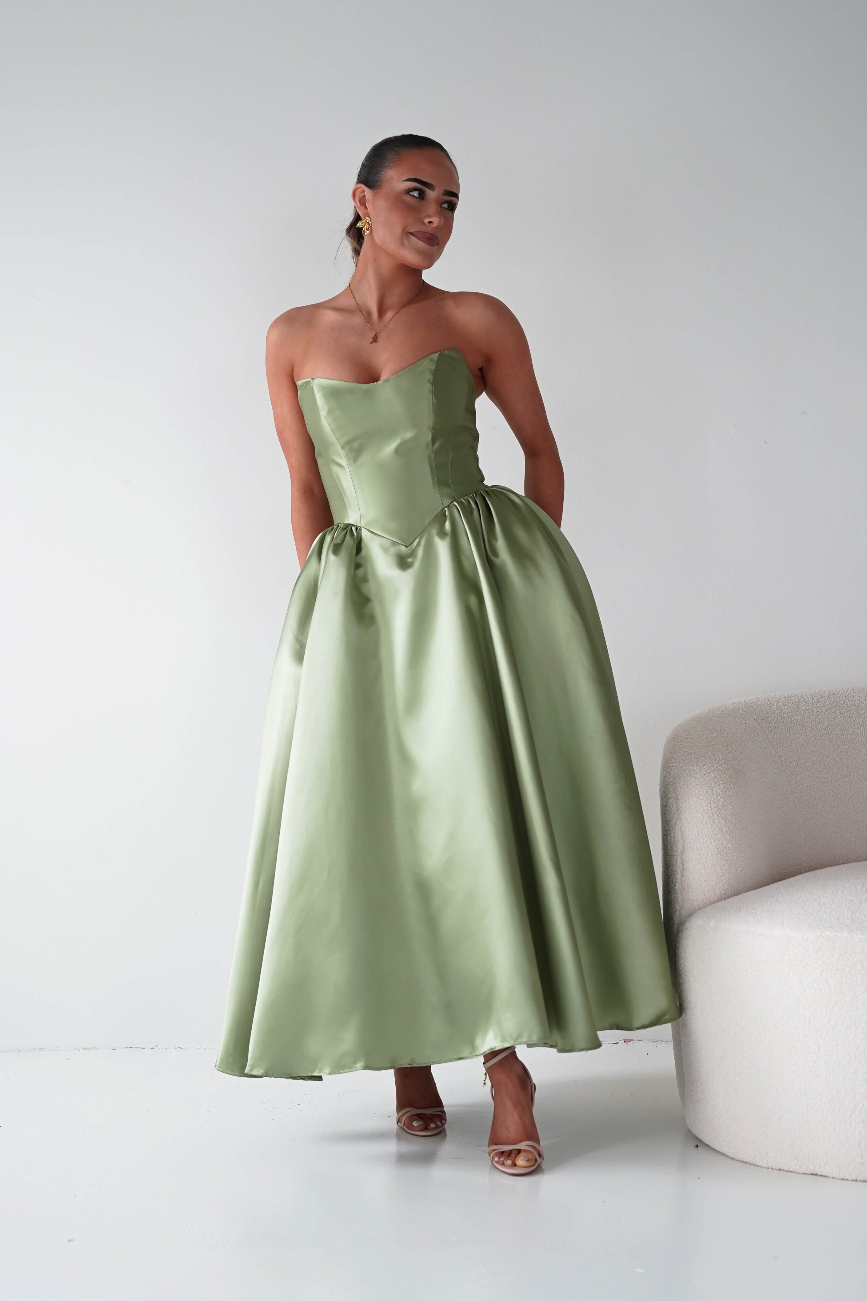 Oh Hello Clothing Women > Clothing > Dresses Phoebe Sweetheart Strapless Midi Dress | Sage