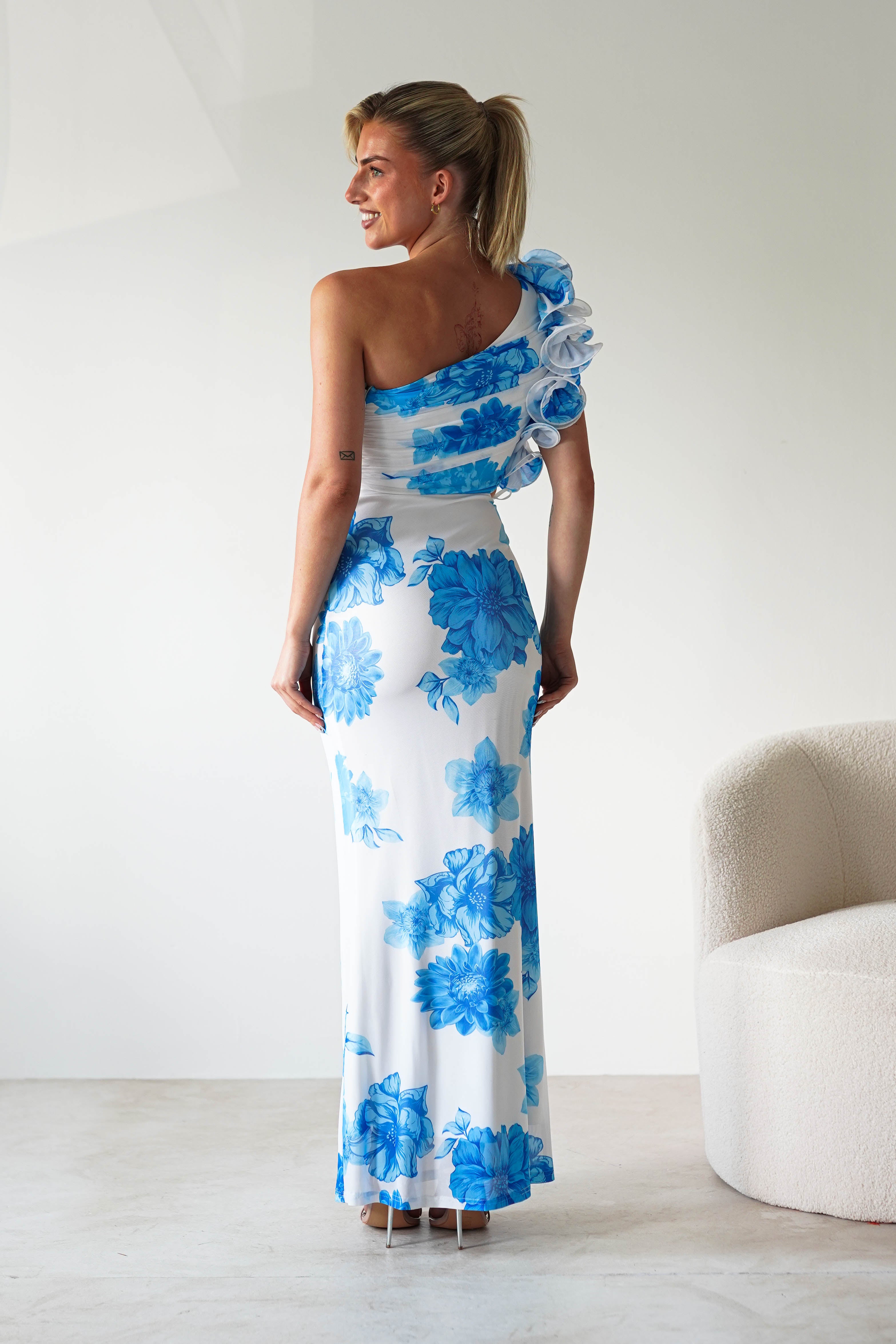 Rhia Ruffle Floral Maxi Dress | Blue/White | Oh Hello Clothing | XS (6)