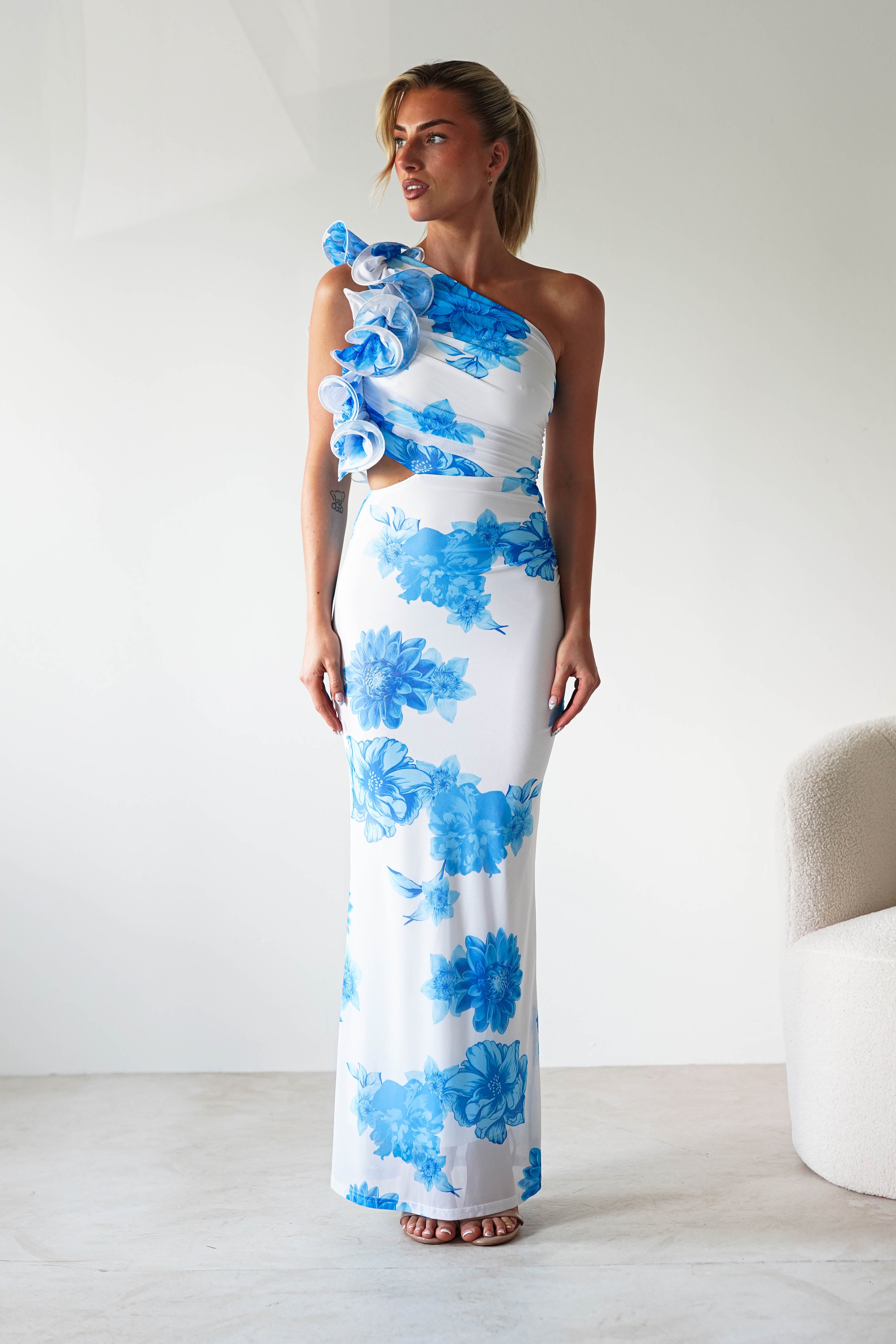 Rhia Ruffle Floral Maxi Dress | Blue/White | Oh Hello Clothing | XS (6)