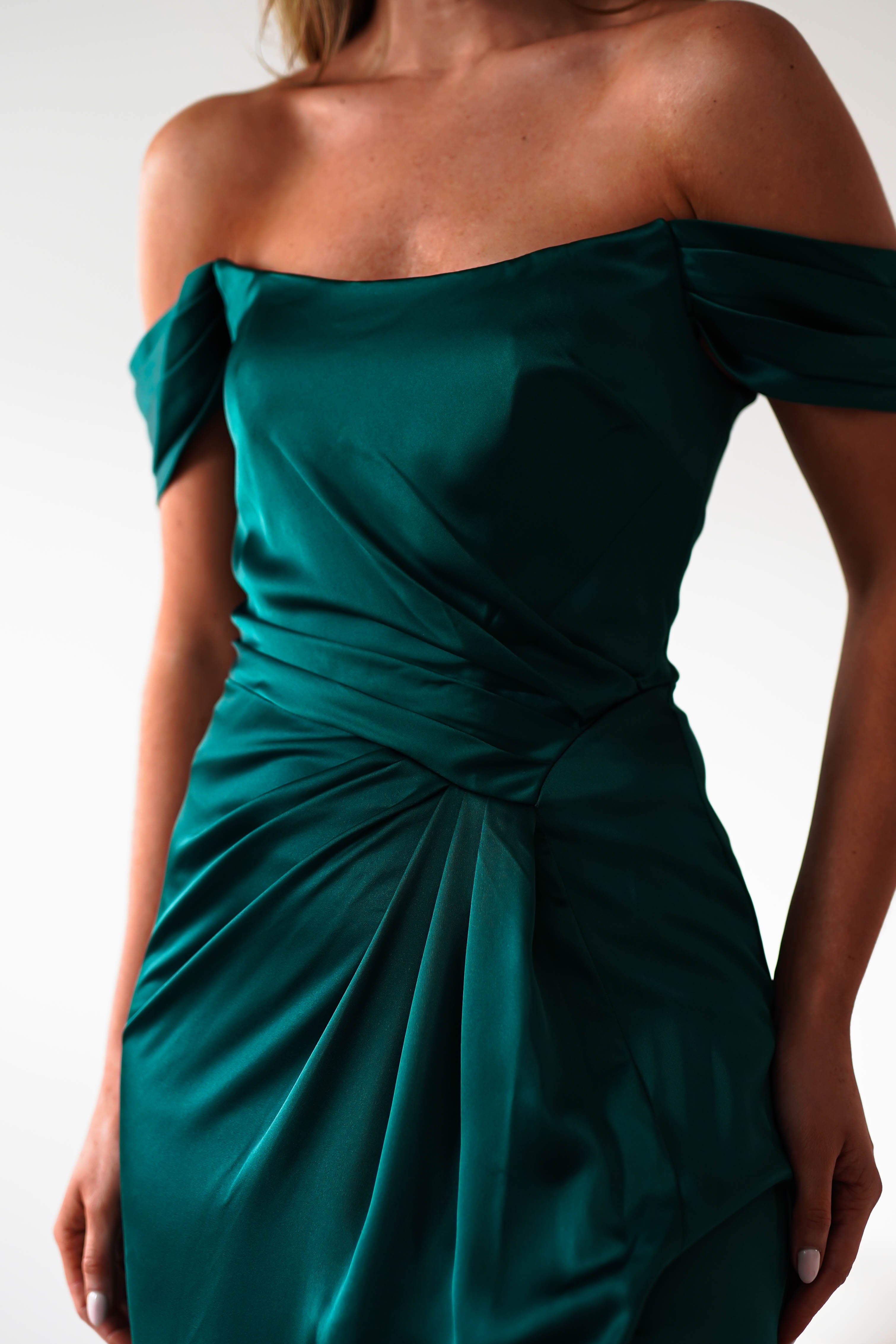 Jessi Soft Saton Maxi Gown | Emerald Green