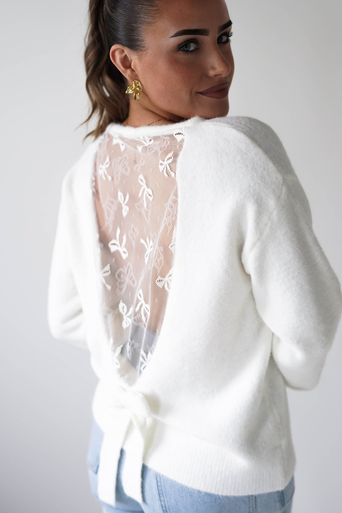 Oh Hello Clothing Women > Clothing > Knitwear ONE SIZE (6/12) 1*DONE- AZAKA-AT9460-White jumper with lace back and bow detail. (Copy)