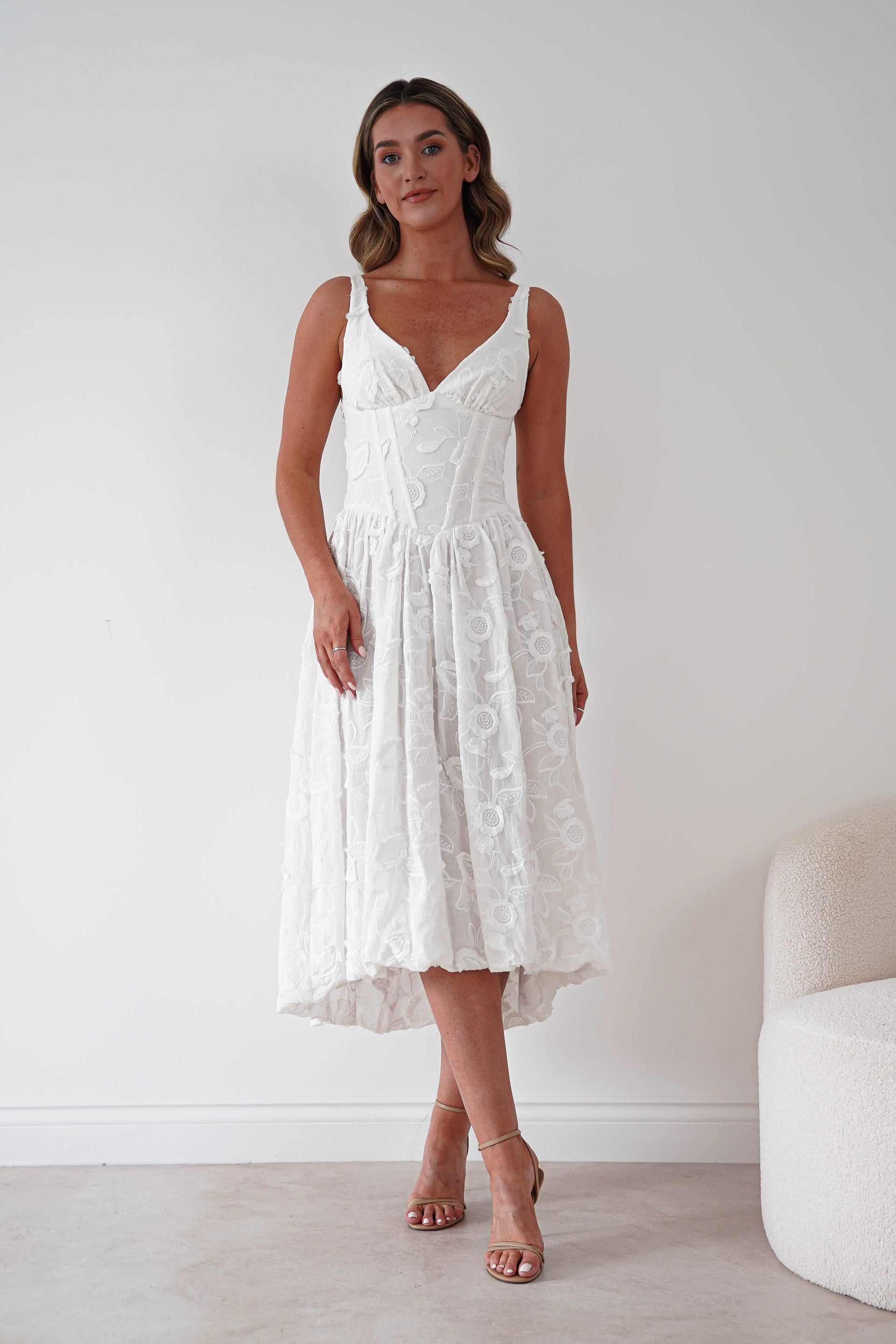 textured midi dress Kiana Floral this lightweight dress is FAQ | Marquee Nightclub size-42-x-32 Size:S3: 6-12 mths (8-10kg)