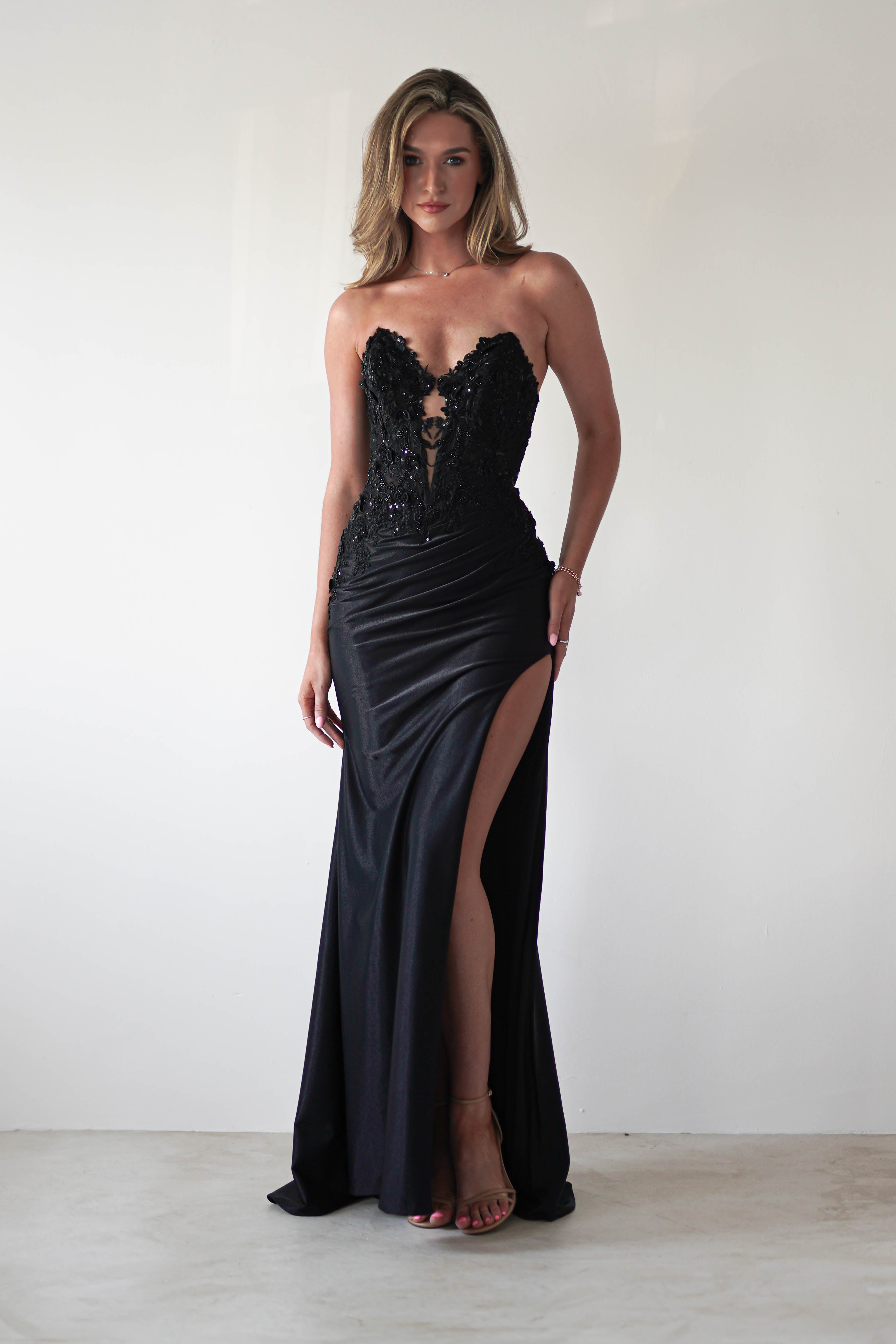 Perla Embellished Gown | Black