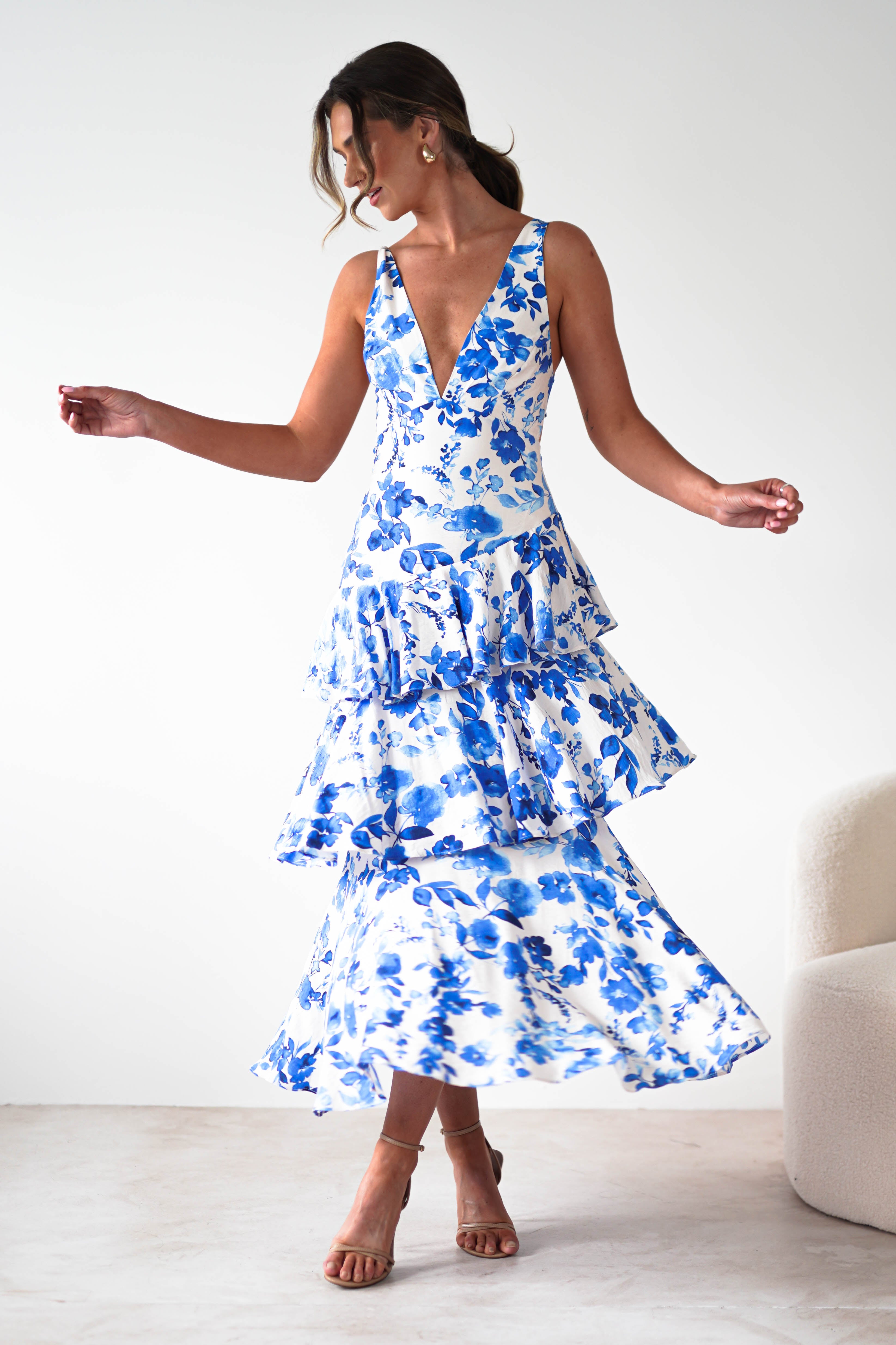 Varana Floral Ruffle Maxi Dress Blue Print | Wedding Guest Dress | Maxi M (10) Varana Floral Ruffle Maxi Dress Blue Print | Wedding Guest Dress | Maxi M (10)
