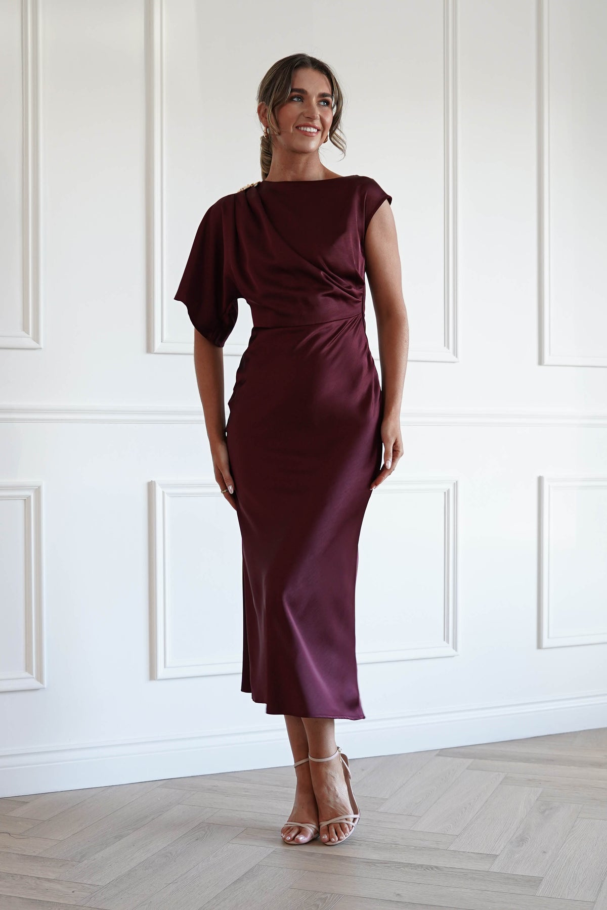 Cherry One Shoulder Satin Dress in Wine