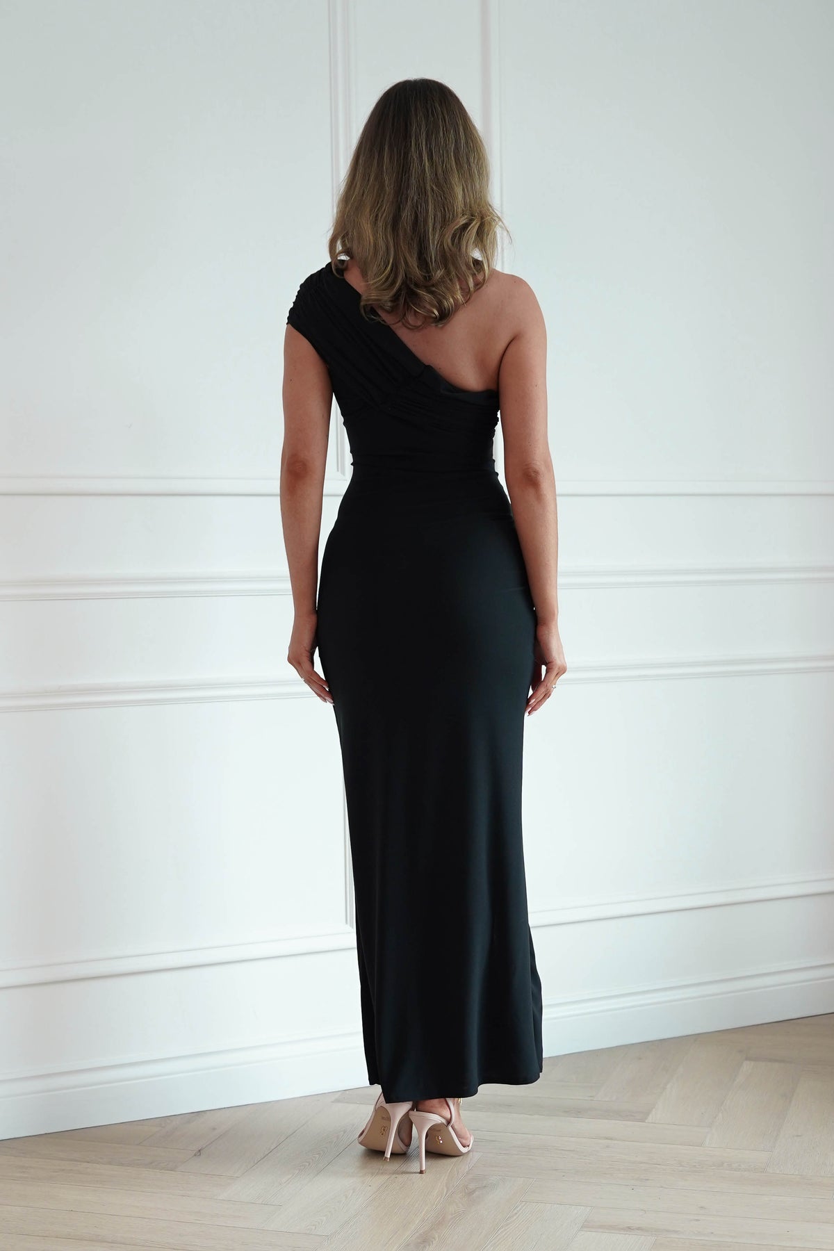 Oh Hello Clothing Women > Clothing > Dresses * DONE - ERICKH| 5350| black dress with with gold detail in the front