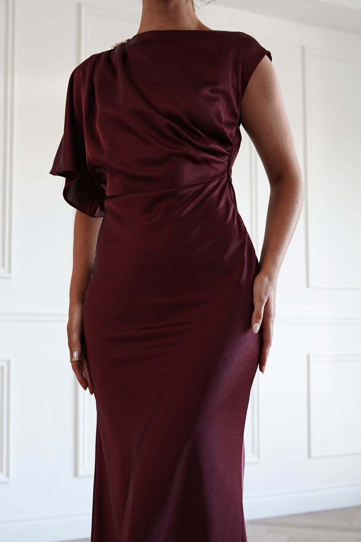 Cherry One Shoulder Satin Dress | Wine