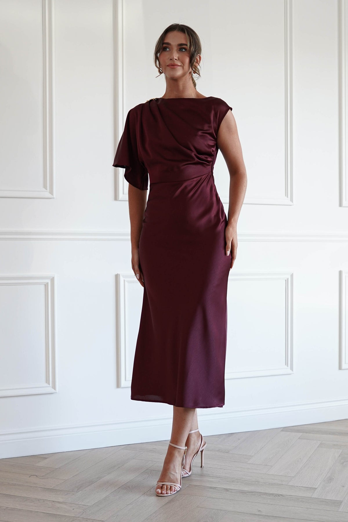 Cherry One Shoulder Satin Dress in Wine