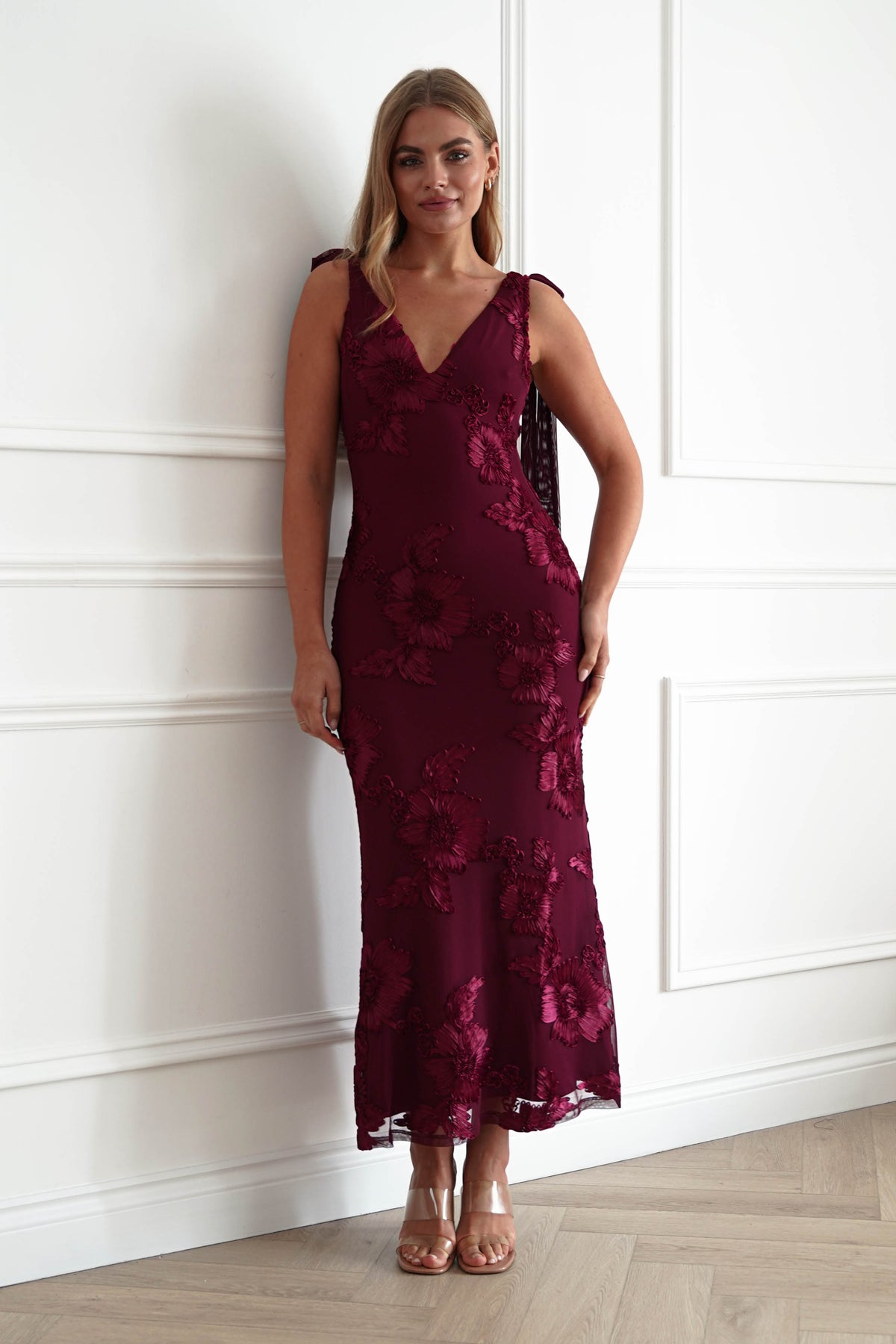 1*DONE-Cyra Maxikleid mit Blumenapplikationen | Neue Farbe - Weinrot