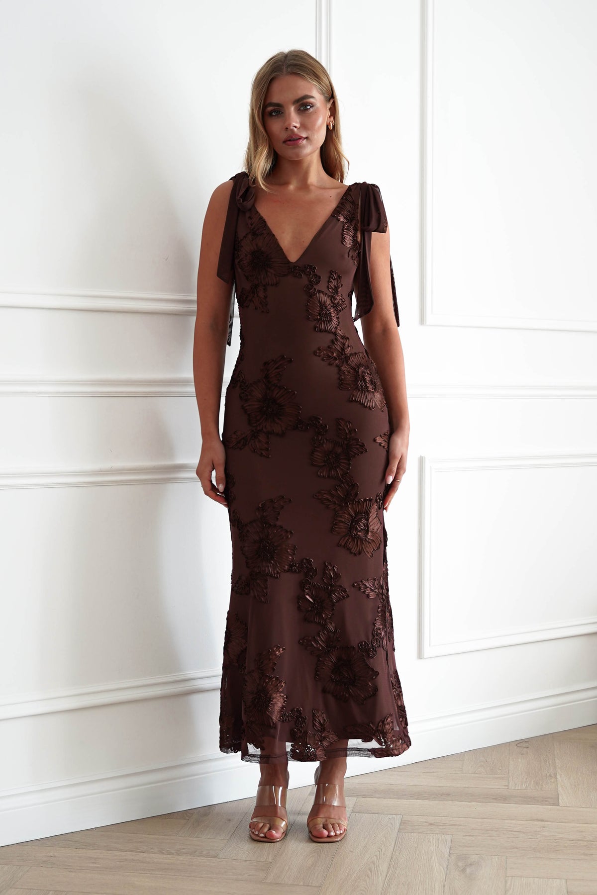 1*DONE-Cyra Floral Applikations-Maxikleid | Neue Farbe - Braun (Kopie)