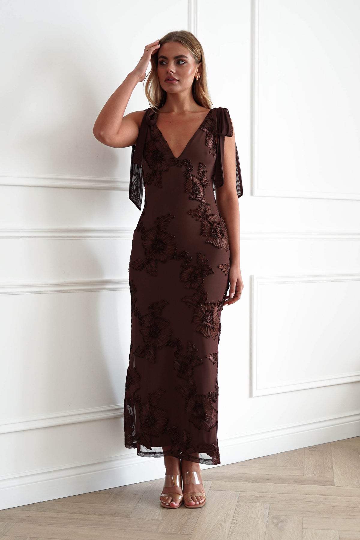 1*DONE-Cyra Floral Applikations-Maxikleid | Neue Farbe - Braun (Kopie)