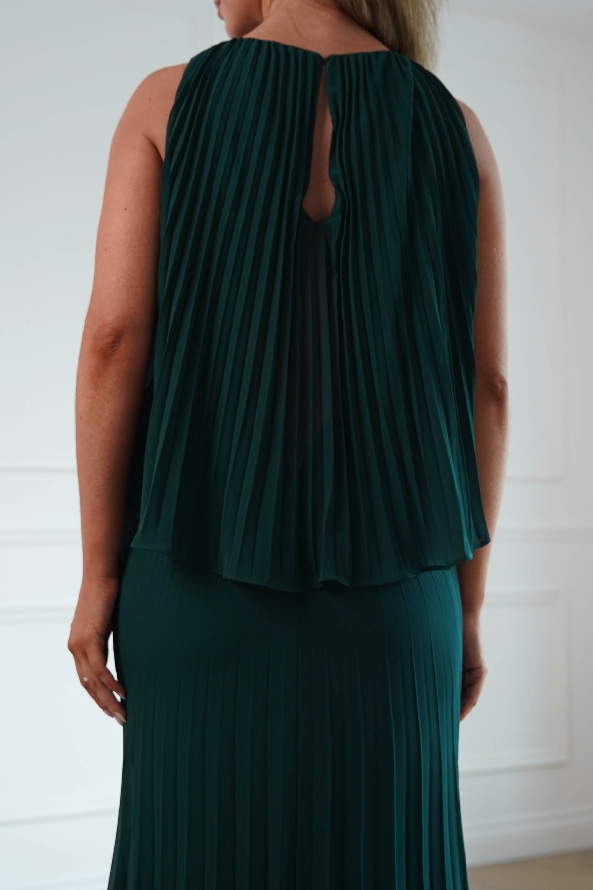 Oh Hello Clothing Women > Clothing > Dresses * DONE - MANIJU | MF23371 |Pleated Overlay Maxi Dress | Emerald Green