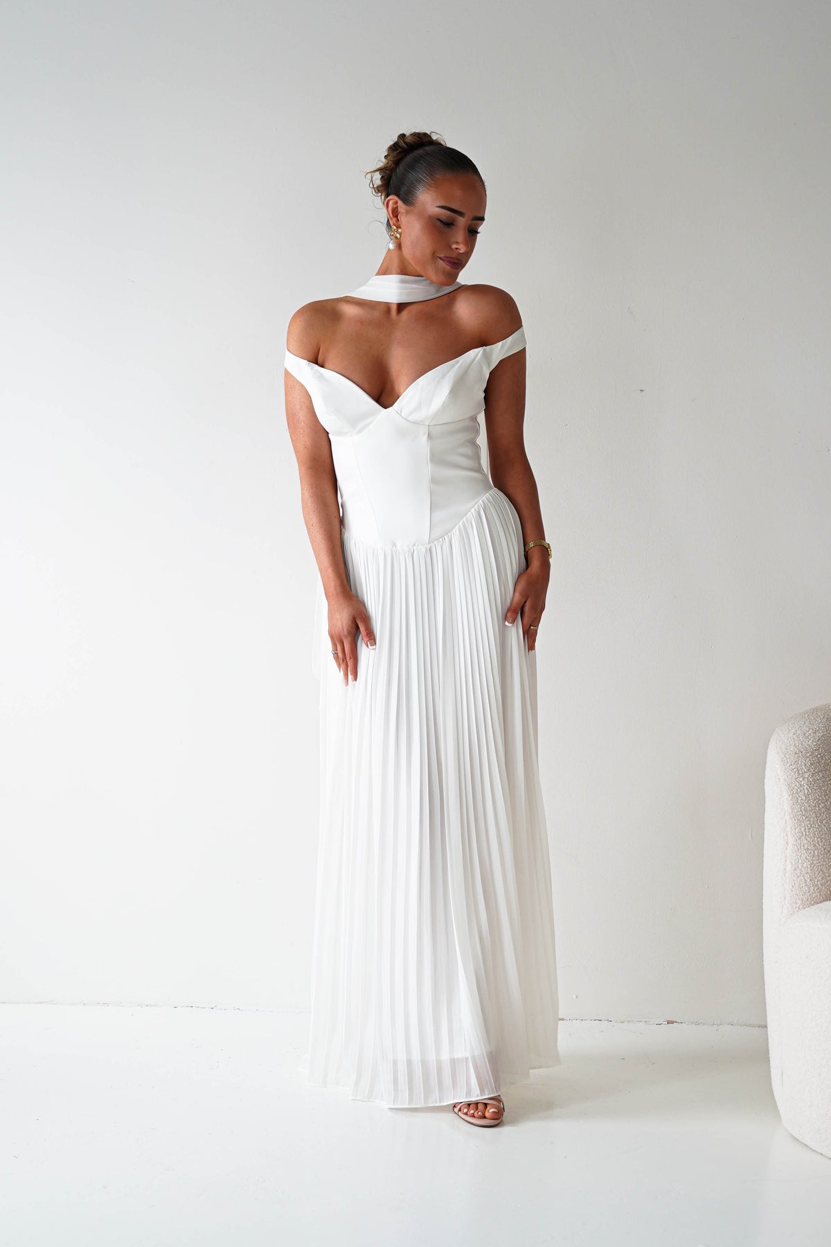Kelsea Off The Shoulder Pleated Maxi Dress | White-Oh Hello Clothing