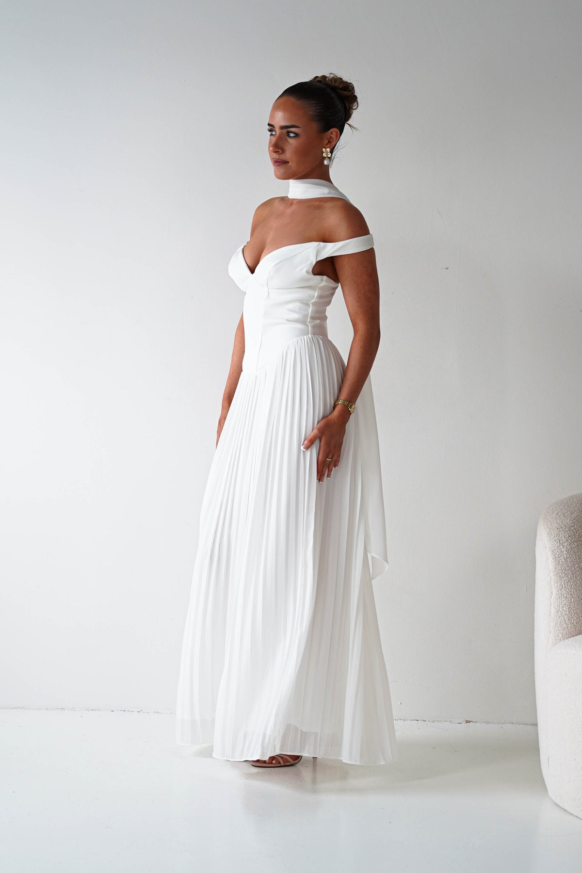 Kelsea Off The Shoulder Pleated Maxi Dress | White-Oh Hello Clothing