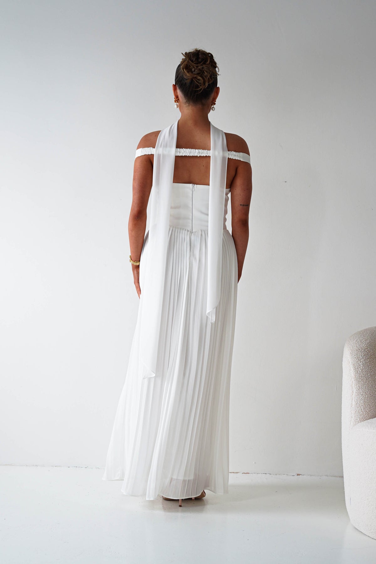 Kelsea Off The Shoulder Pleated Maxi Dress | White-Oh Hello Clothing