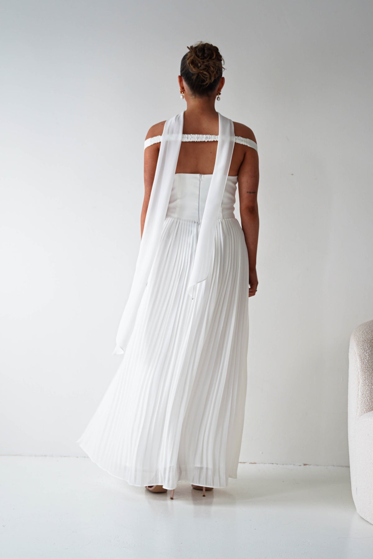 Kelsea Off The Shoulder Pleated Maxi Dress | White-Oh Hello Clothing