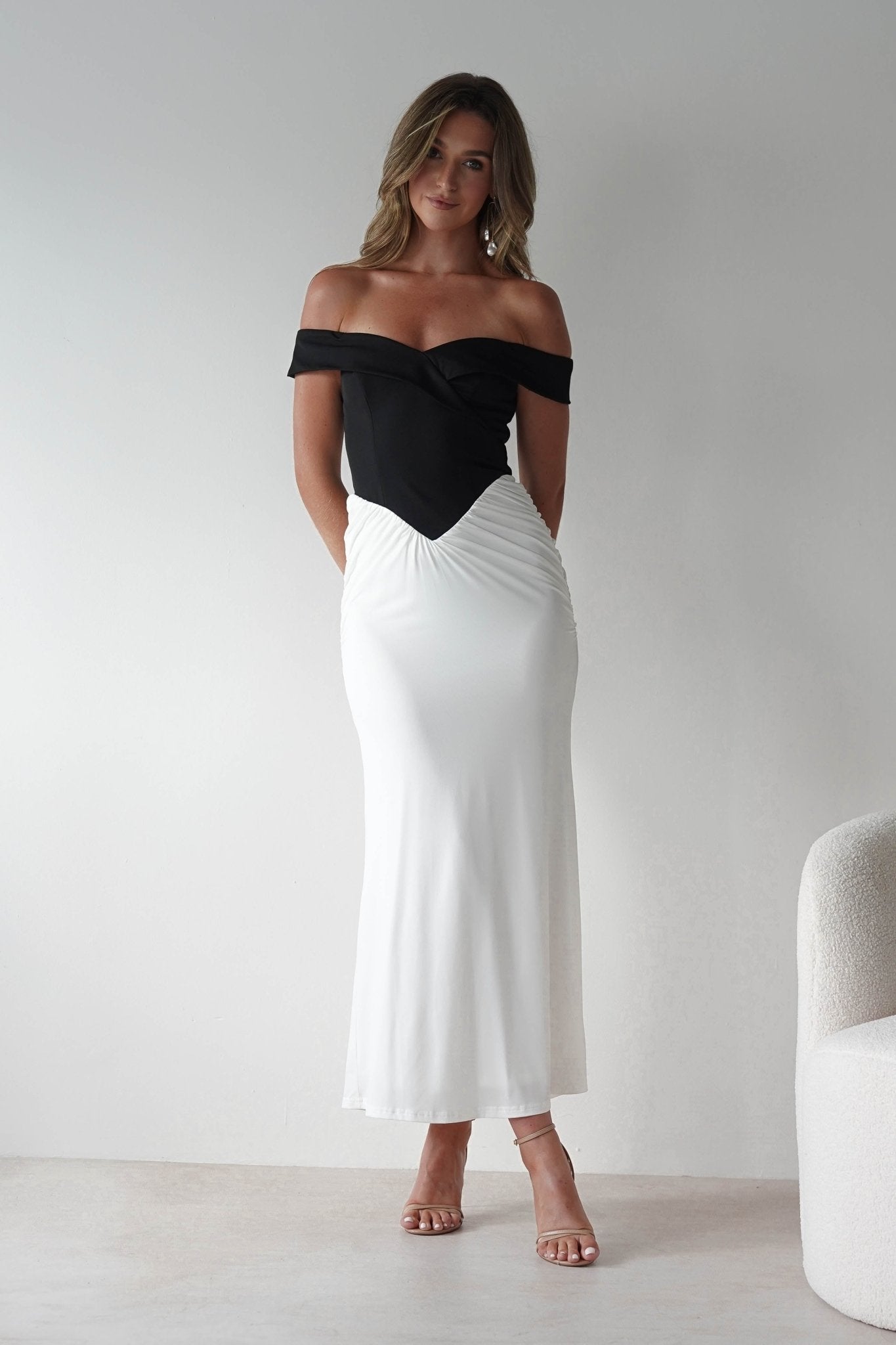 Abellina Bodycon Mixi Dress | White/Black | Oh Hello Clothing | XS (6)