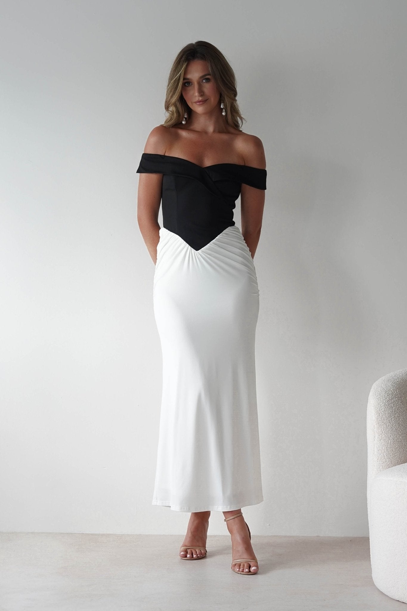 Abellina Bodycon Mixi Dress | White/Black | Oh Hello Clothing | XS (6)