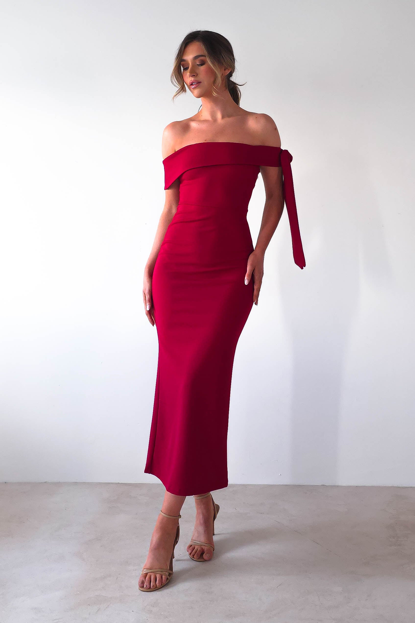 Amalthea Off the Shoulder Midaxi | Dark Red