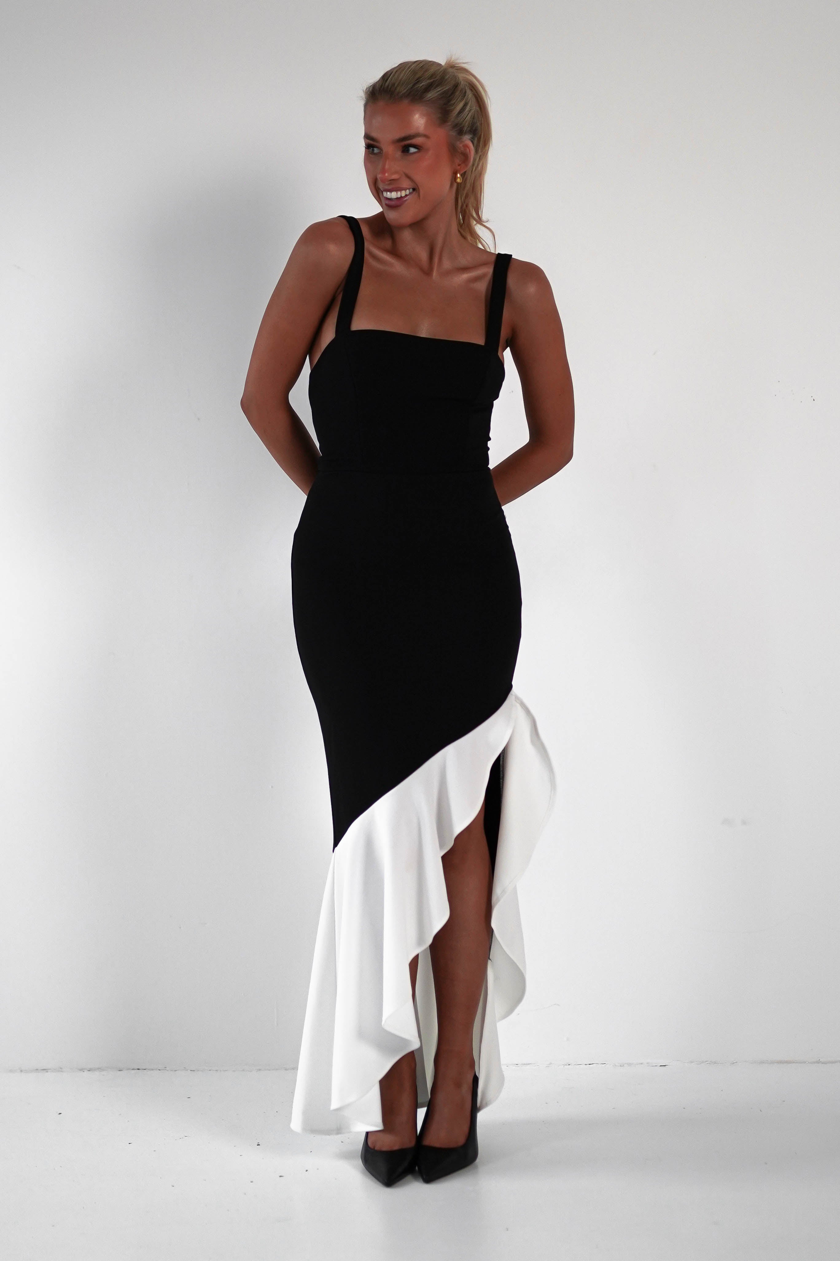 Amelia Contrast Maxi Dress | Black/White