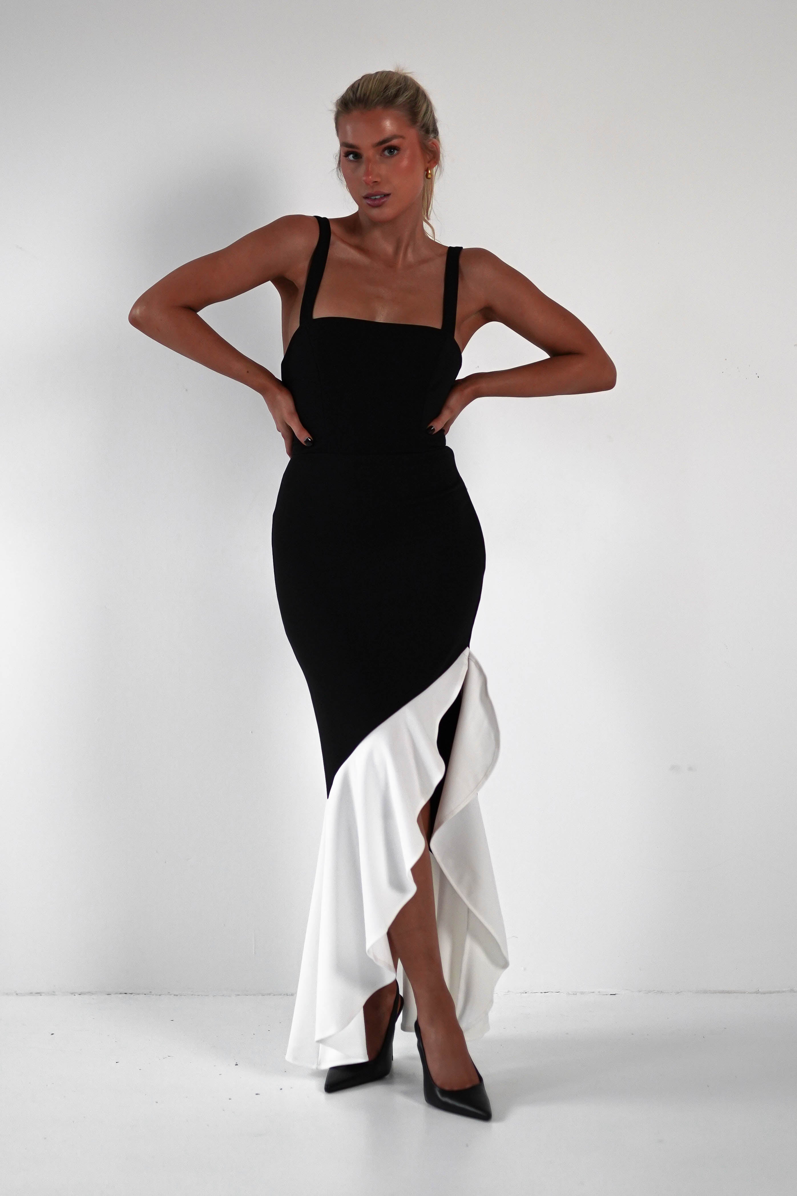 Amelia Contrast Maxi Dress | Black/White