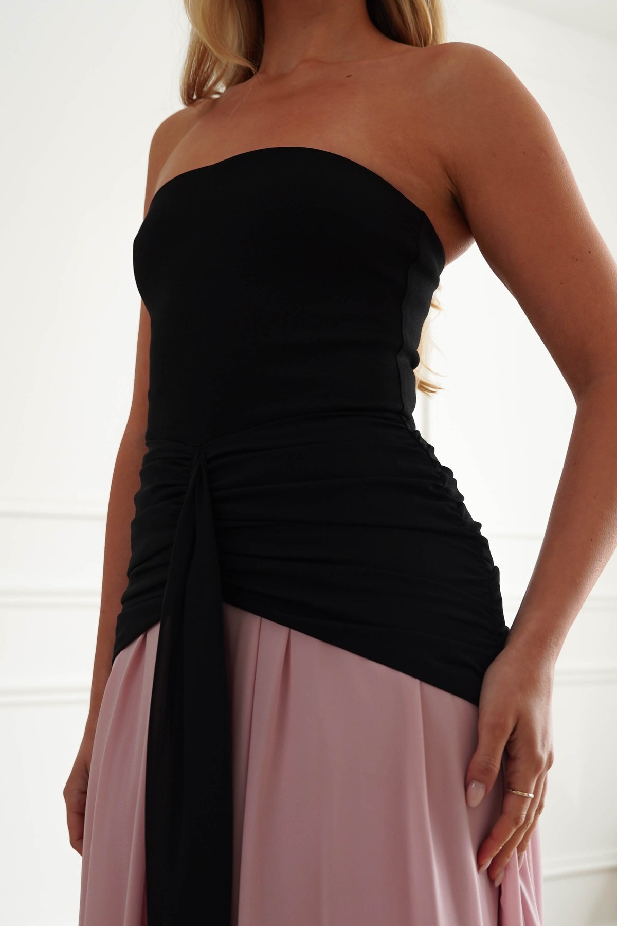 Oh Hello Clothing Women > Clothing > Dresses Ashleigh Strapless Midaxi Dress | Black/Pink