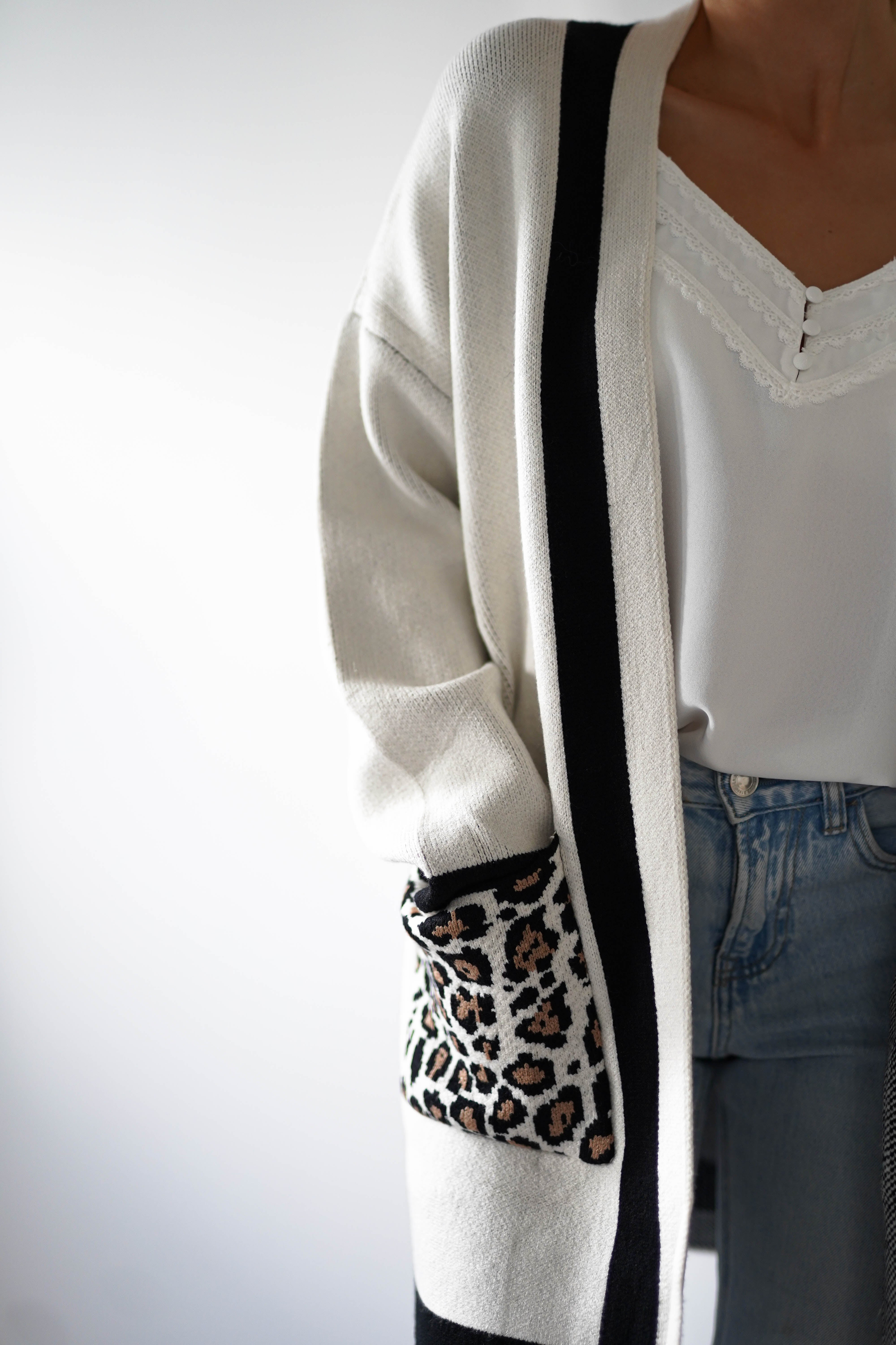 Tadriah Leopard Print Detail Cardigan