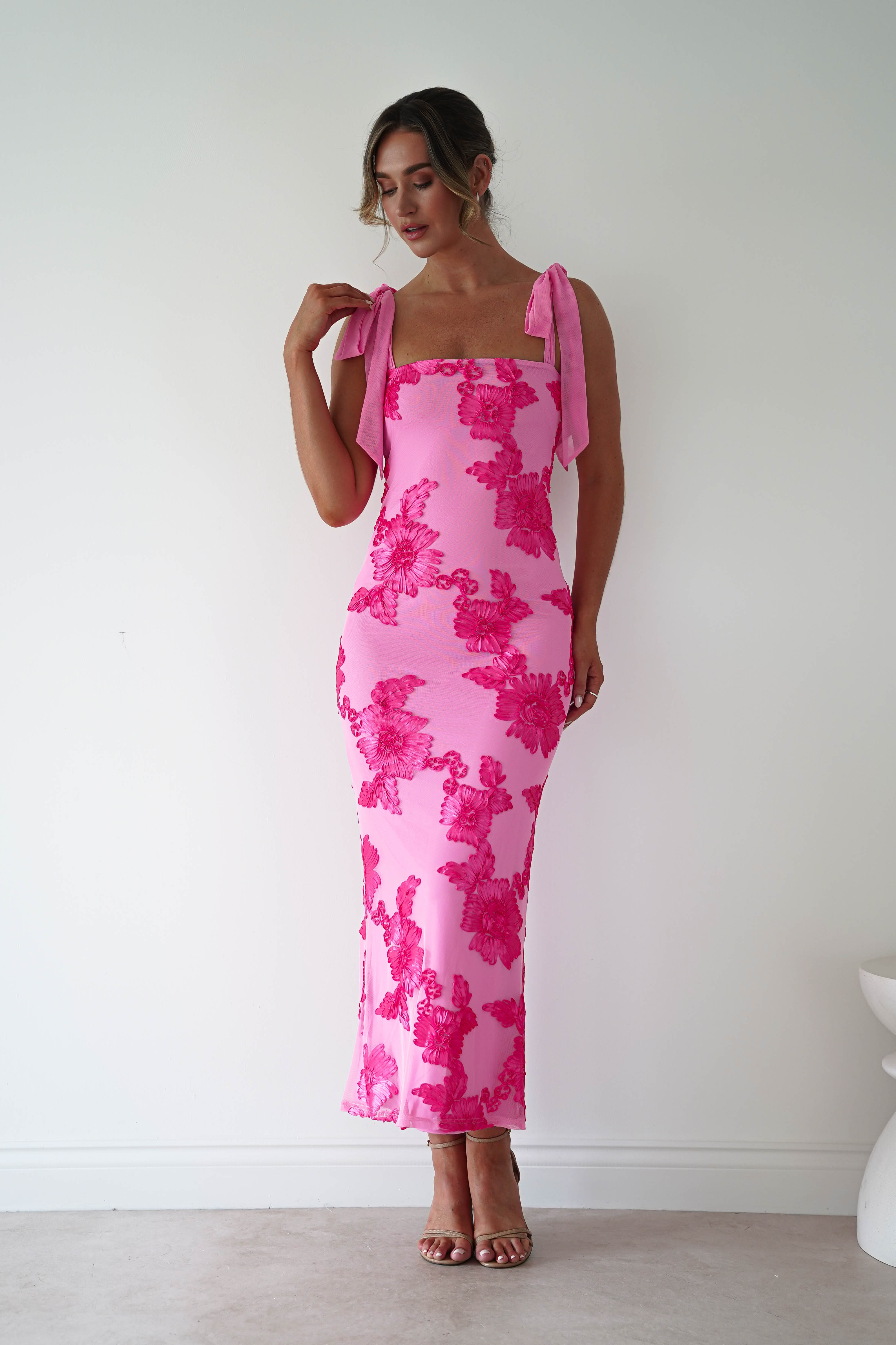 Oh Hello Clothing Women > Clothing > Dresses * DONE - Mahalia Floral Appliqué Maxi Dress | Pink