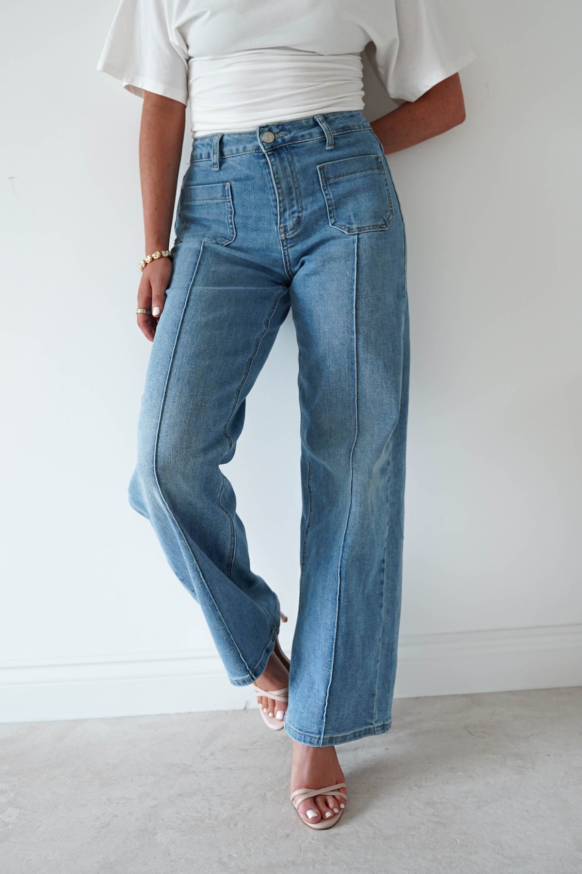 ANA & LUCY TROUSERS Enelia Wide Straight Jeans | Light Wash