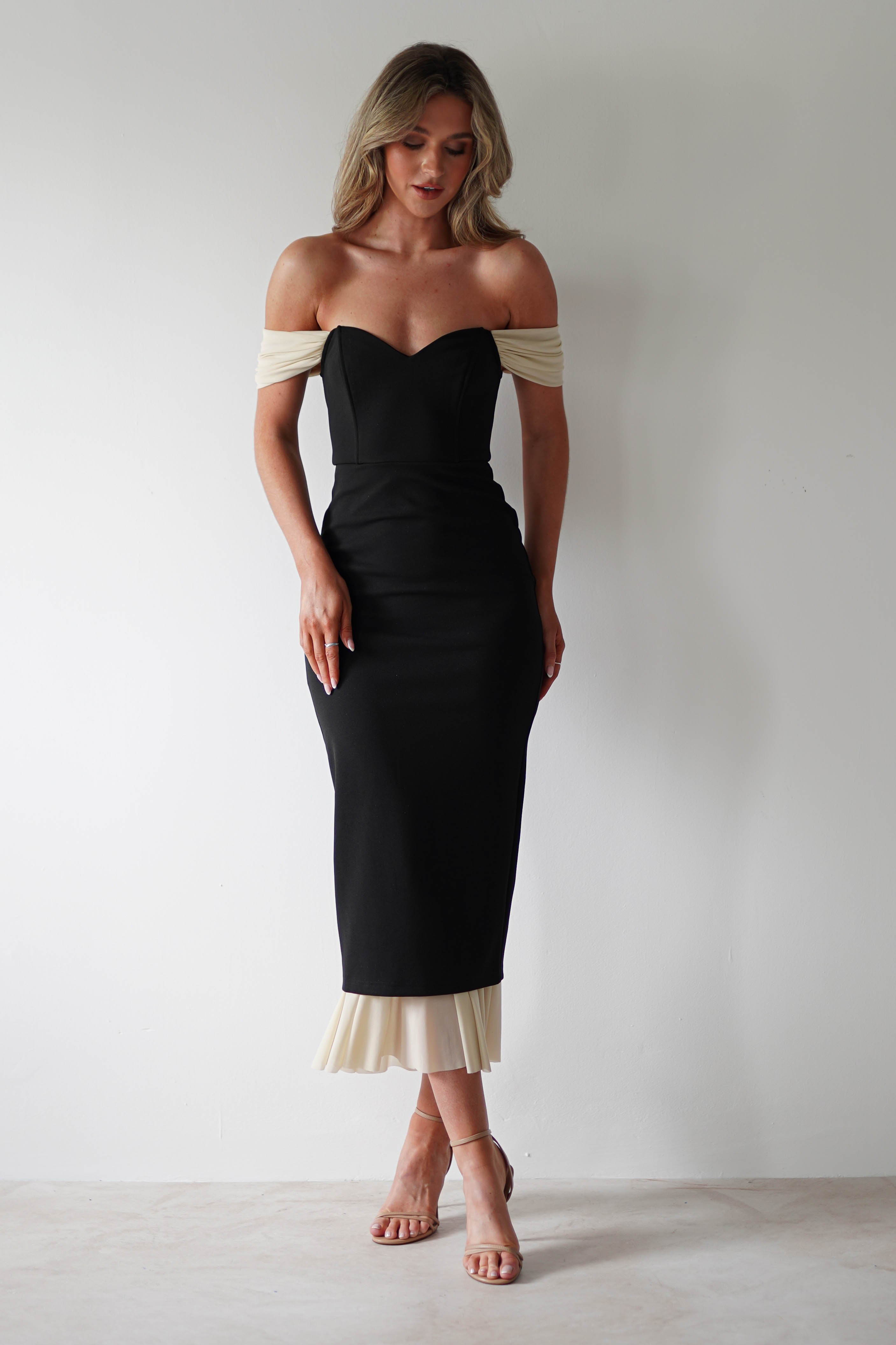 Jennifer Bodycon Midi Dress | Black