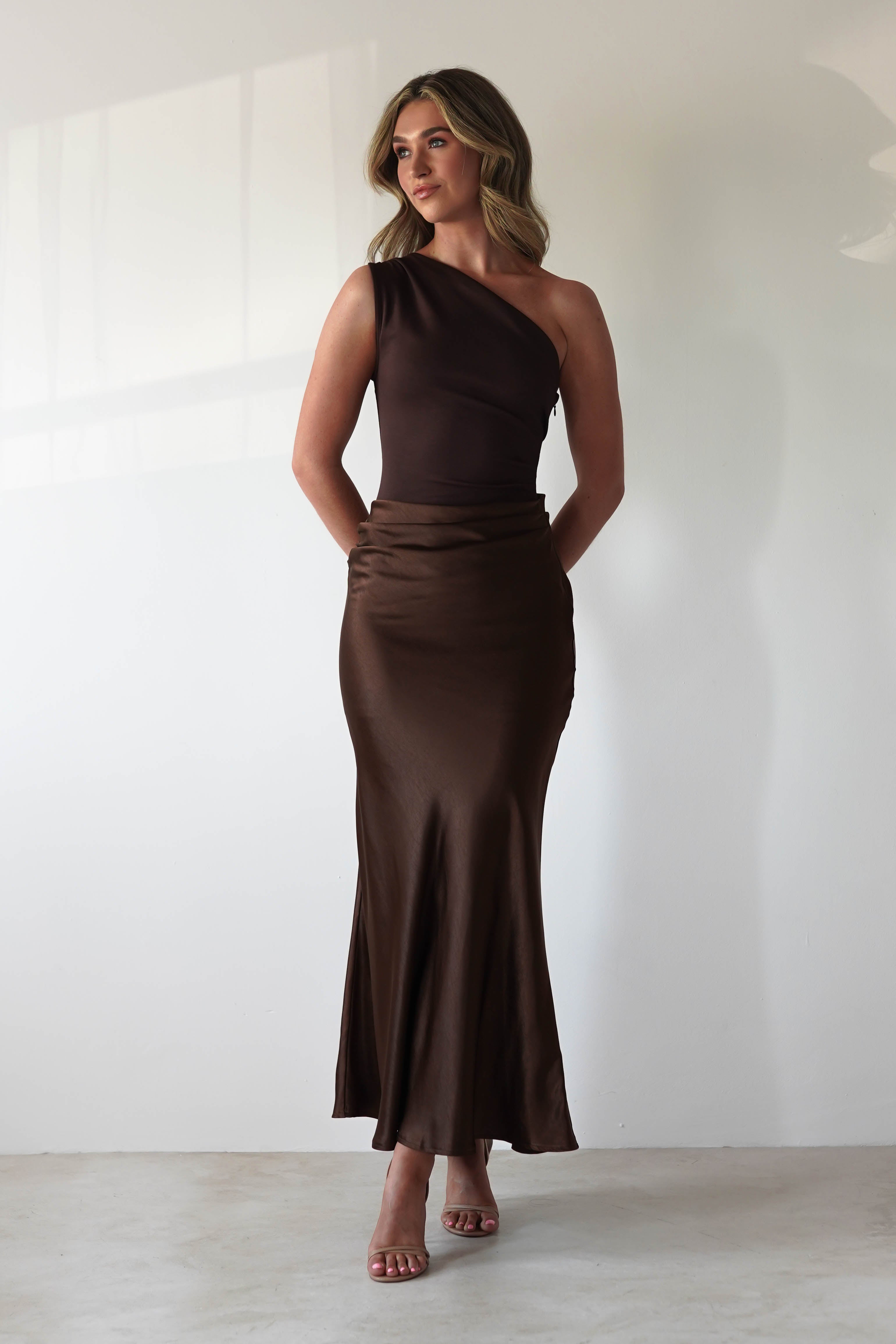 dark brown satin dress Saskia Short Sleeve glam ruching is ready for her day in the sun Women's Neoprene & Satin Wrap