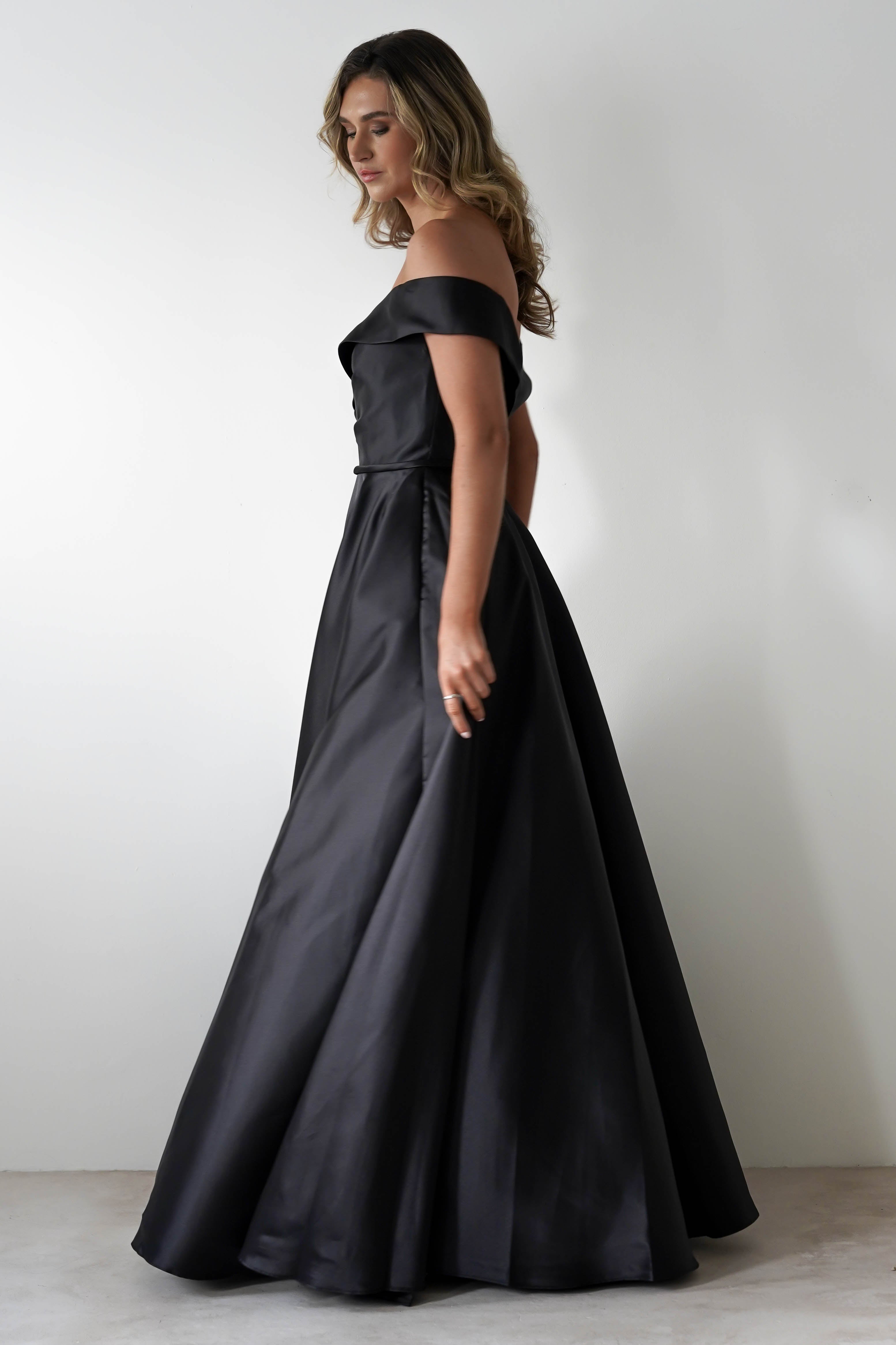 Katniss Off The Shoulder Gown | Black